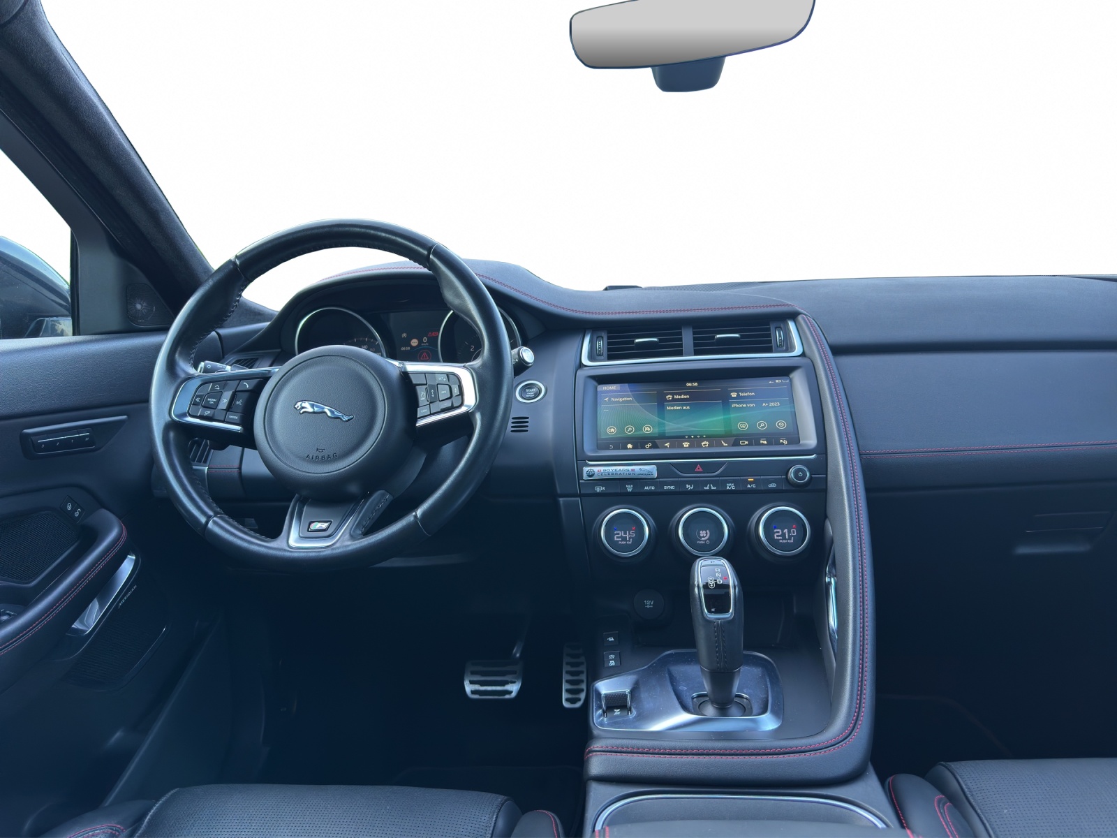 JAGUAR E-Pace 2.0d D180 First Edition AWD Automatik-image-14