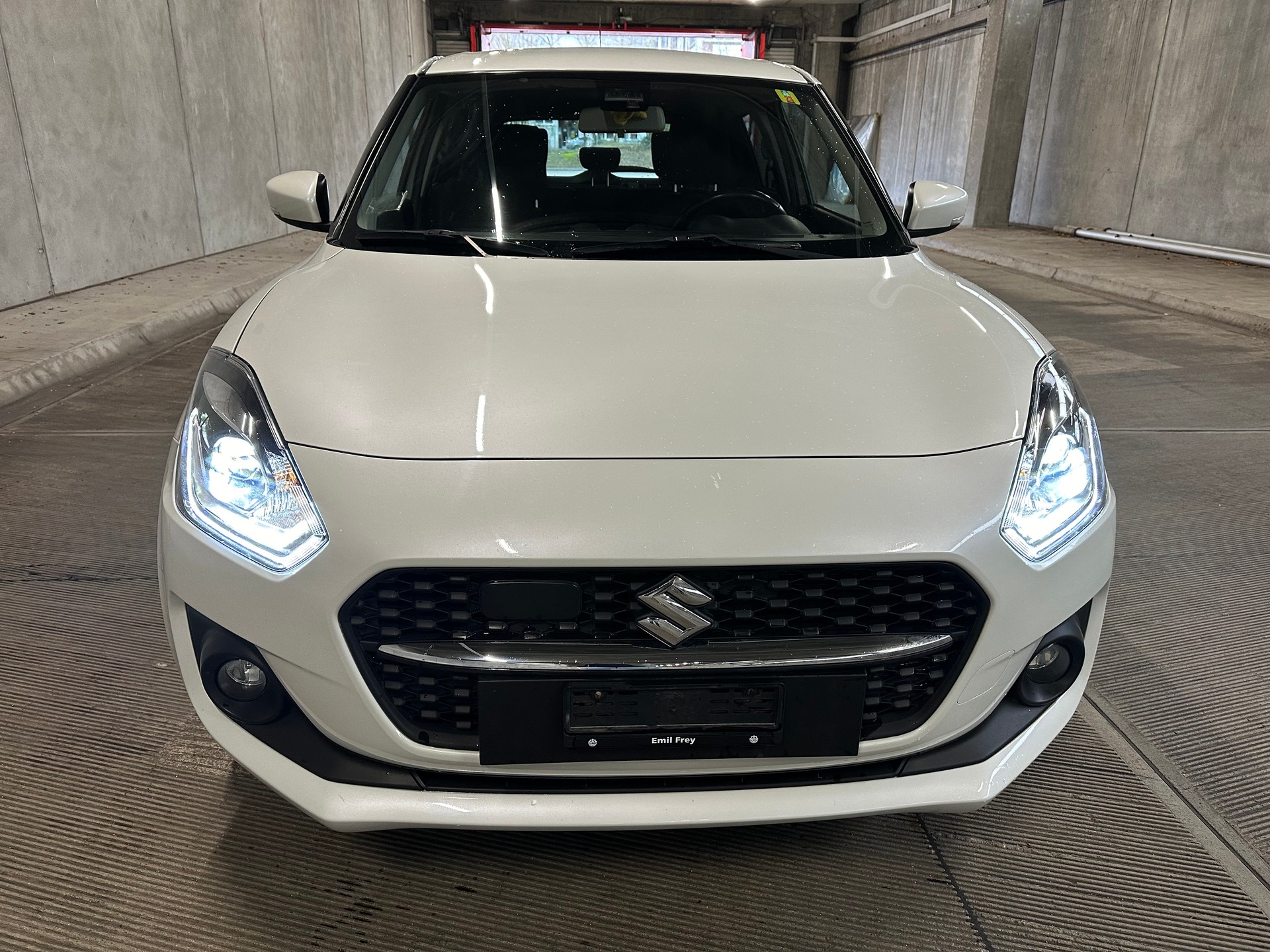 SUZUKI Swift 1.2i Piz Sulai Top Hybrid Allgrip 4x4-image-1