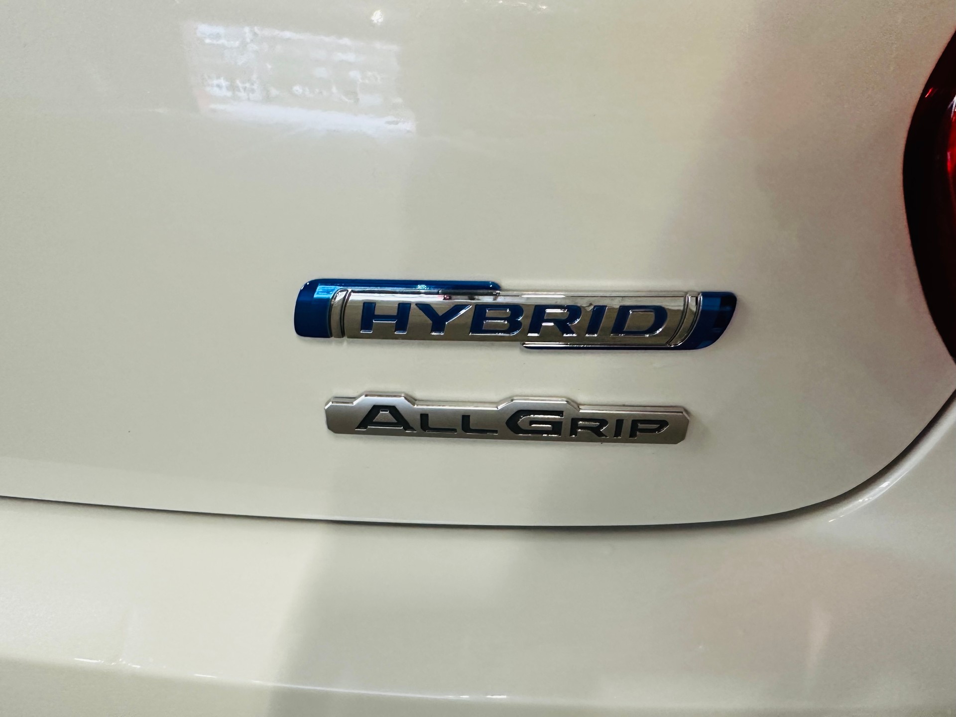 SUZUKI Swift 1.2i Piz Sulai Top Hybrid Allgrip 4x4-image-8