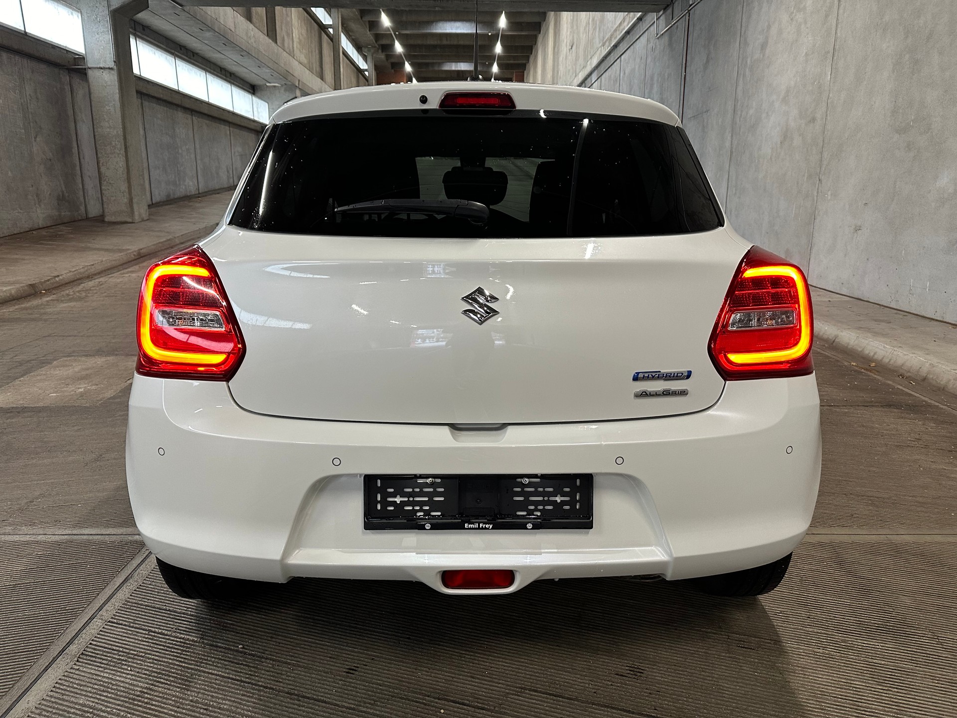 SUZUKI Swift 1.2i Piz Sulai Top Hybrid Allgrip 4x4-image-5