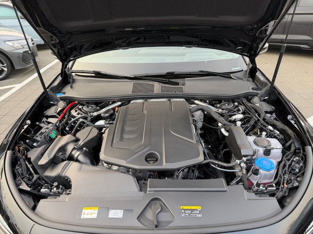 AUDI A5 Limousine e-hybrid quattro 270 kW S tronic-image-19