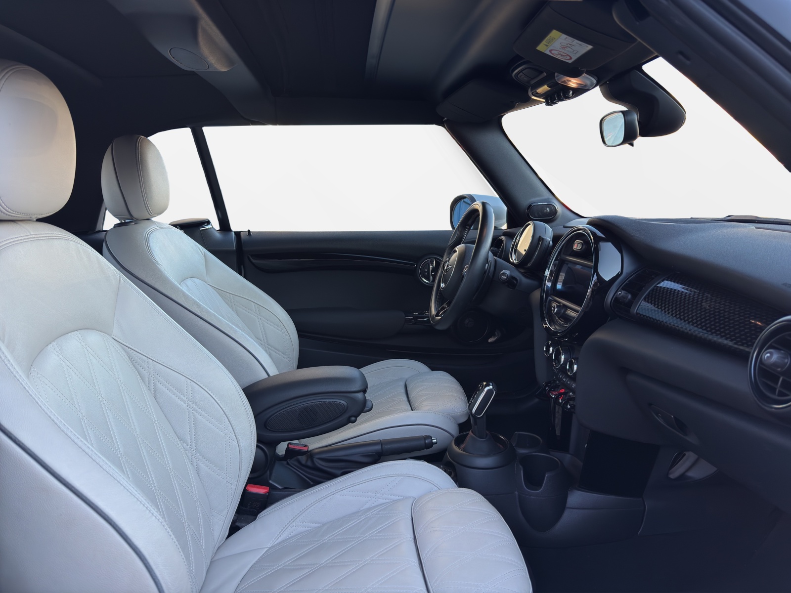 MINI Cooper JCW Cabriolet-image-17