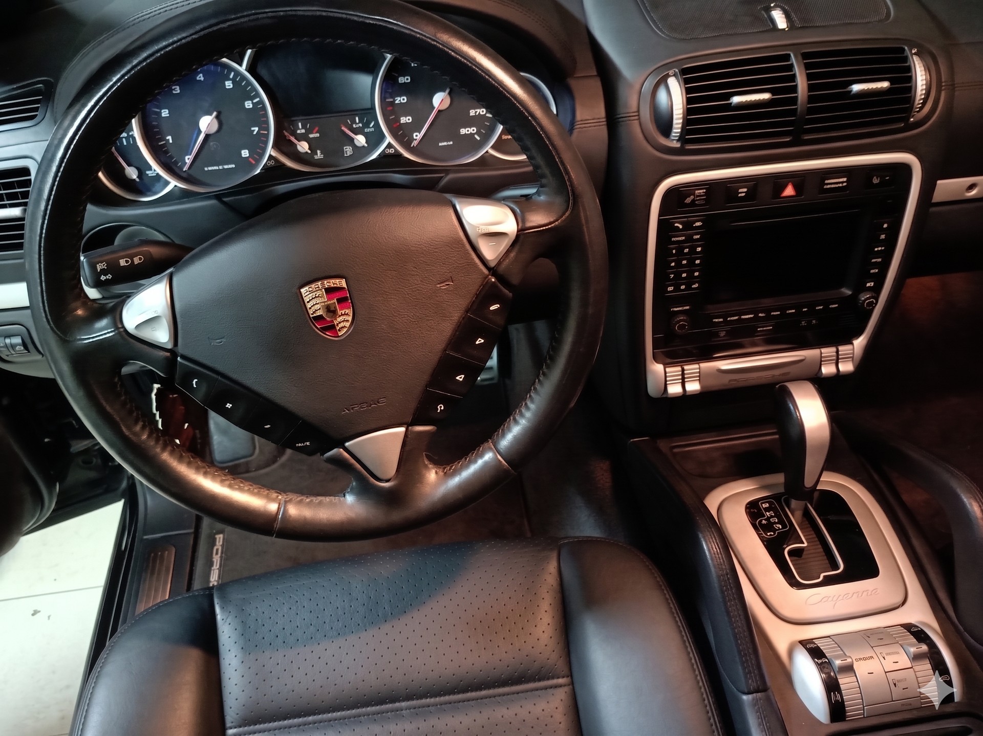 PORSCHE Cayenne 957 Turbo S-image-8