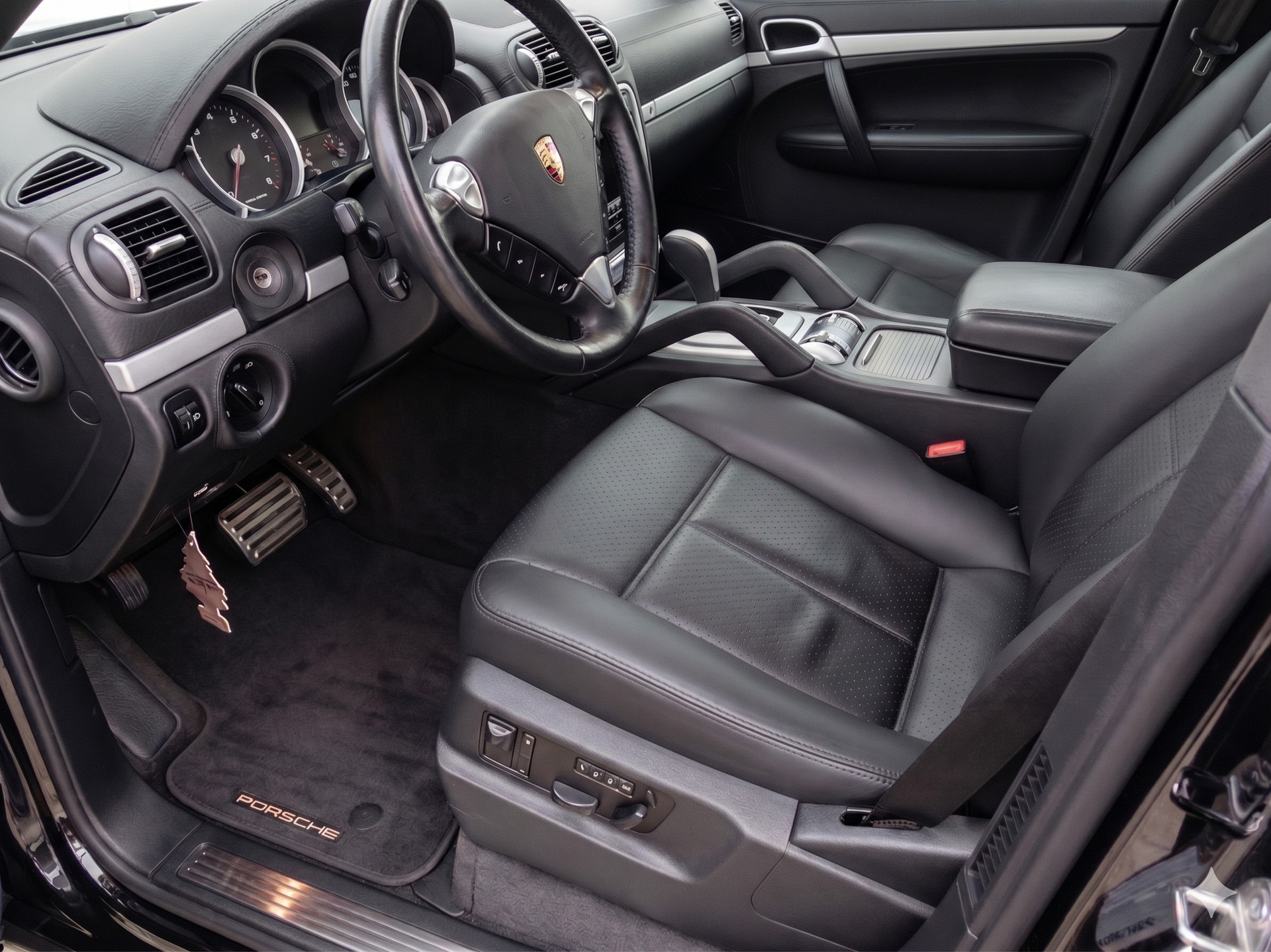 PORSCHE Cayenne 957 Turbo S-image-7