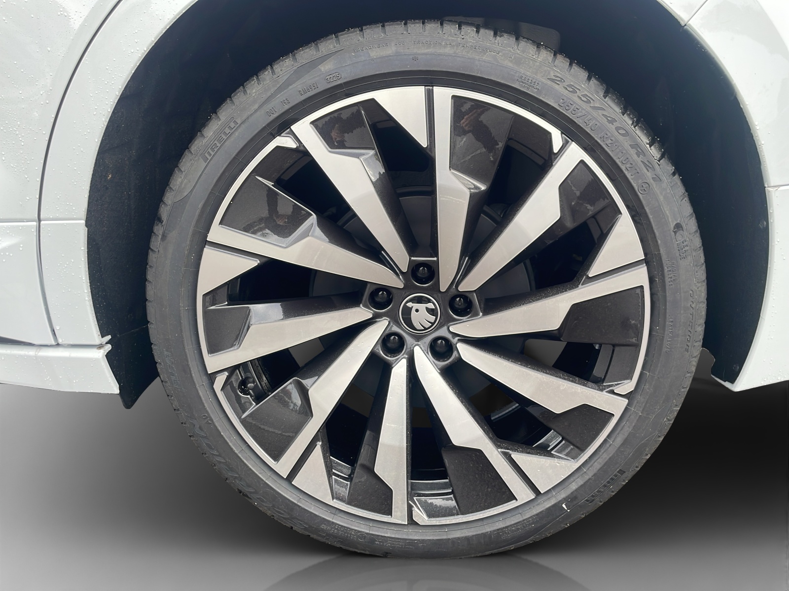 SKODA Enyaq 85x Sportline 4x4-image-13