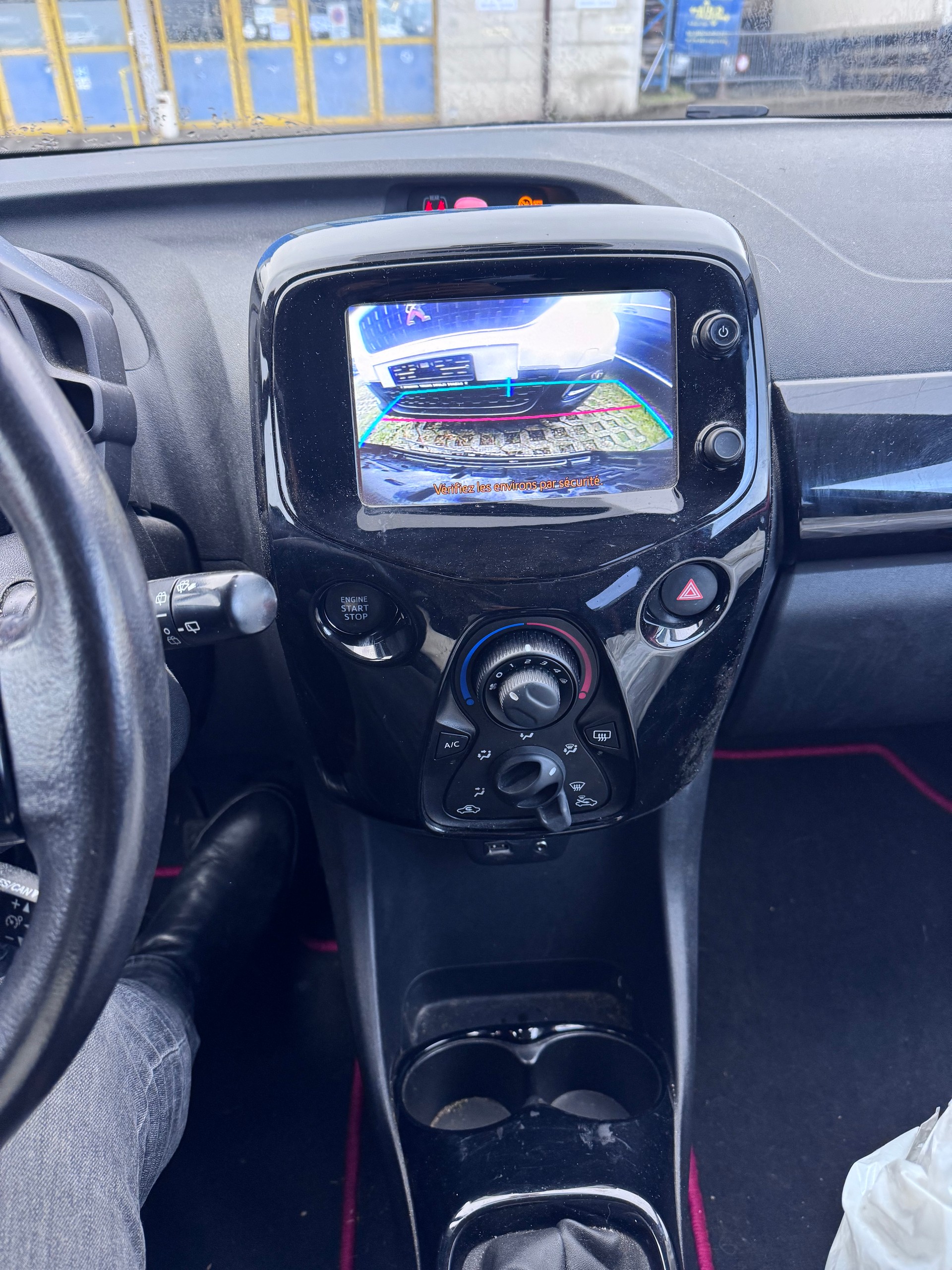 TOYOTA Aygo 1.2 VVT-i x-clusiv-image-1