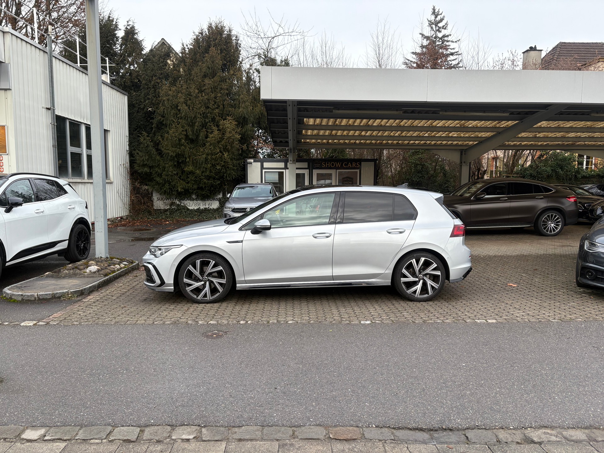 VW Golf 1.5 eTSI mHEV ACT R-Line DSG-image-11