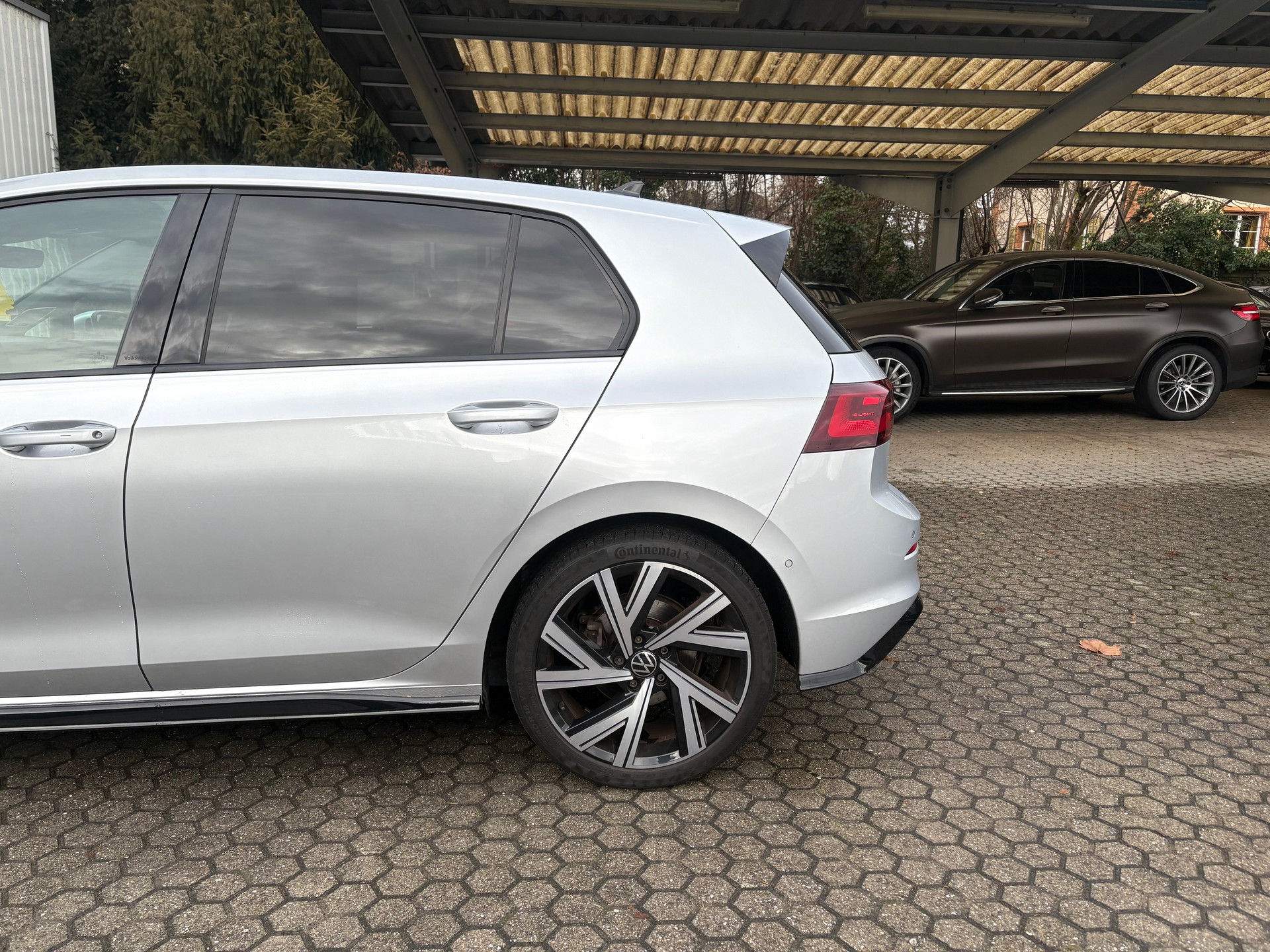 VW Golf 1.5 eTSI mHEV ACT R-Line DSG-image-2