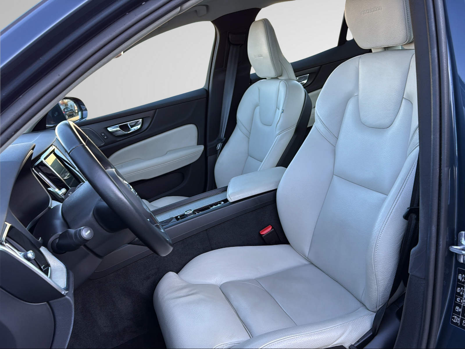 VOLVO S60 T5 AWD Inscription Geartronic-image-12