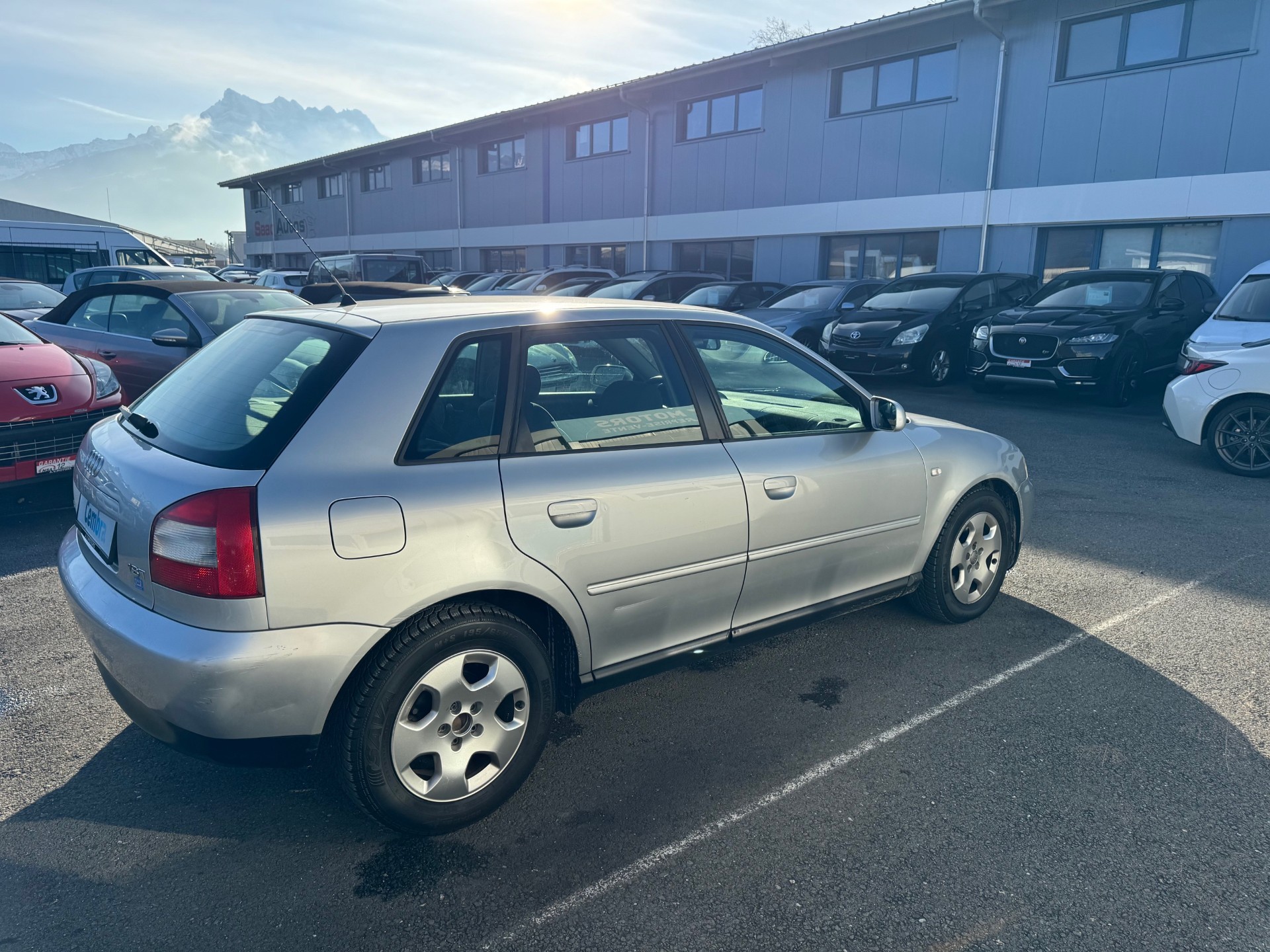 AUDI A3 1.8 T Ambition Automatique-image-4