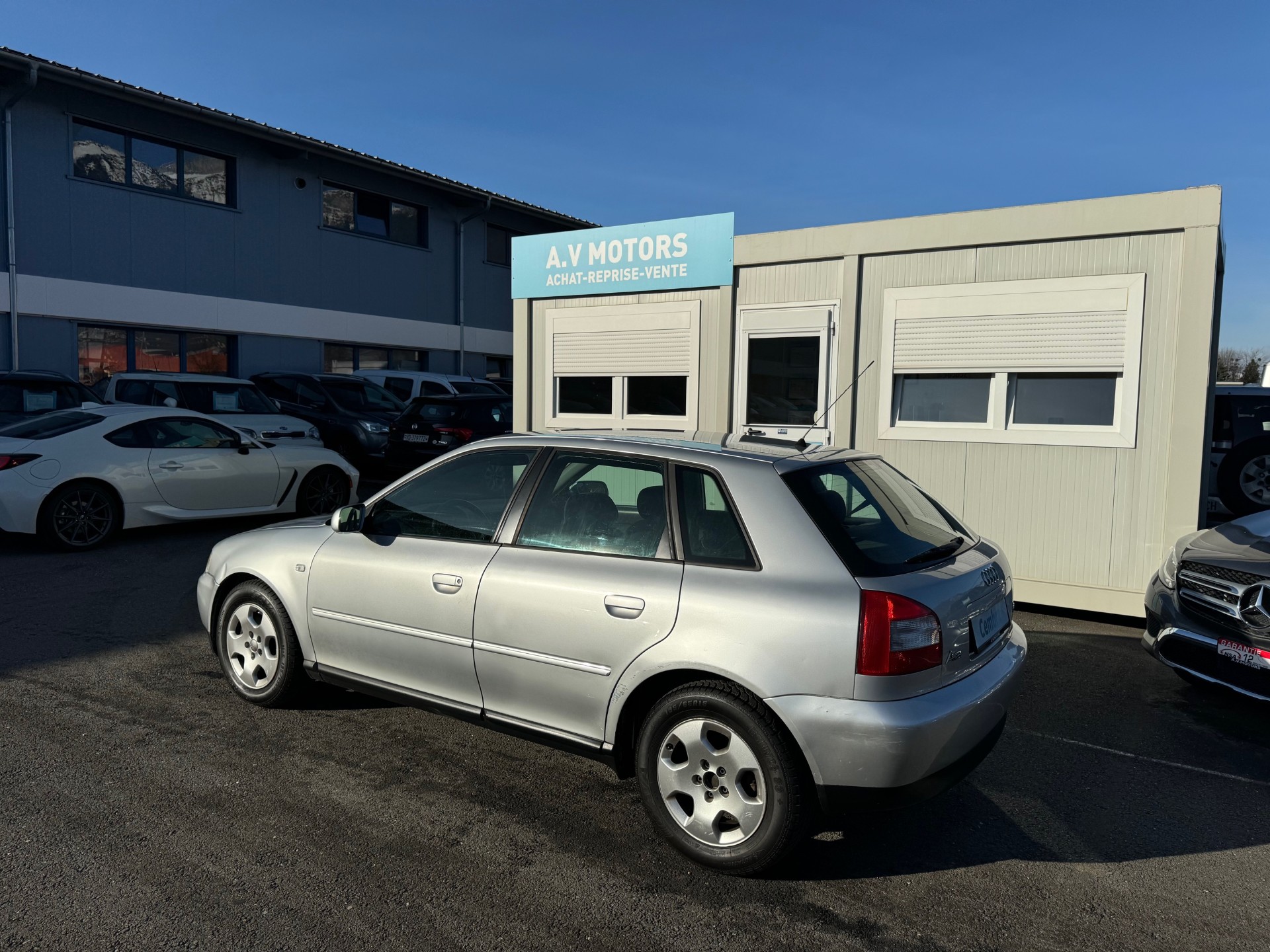 AUDI A3 1.8 T Ambition Automatique-image-3