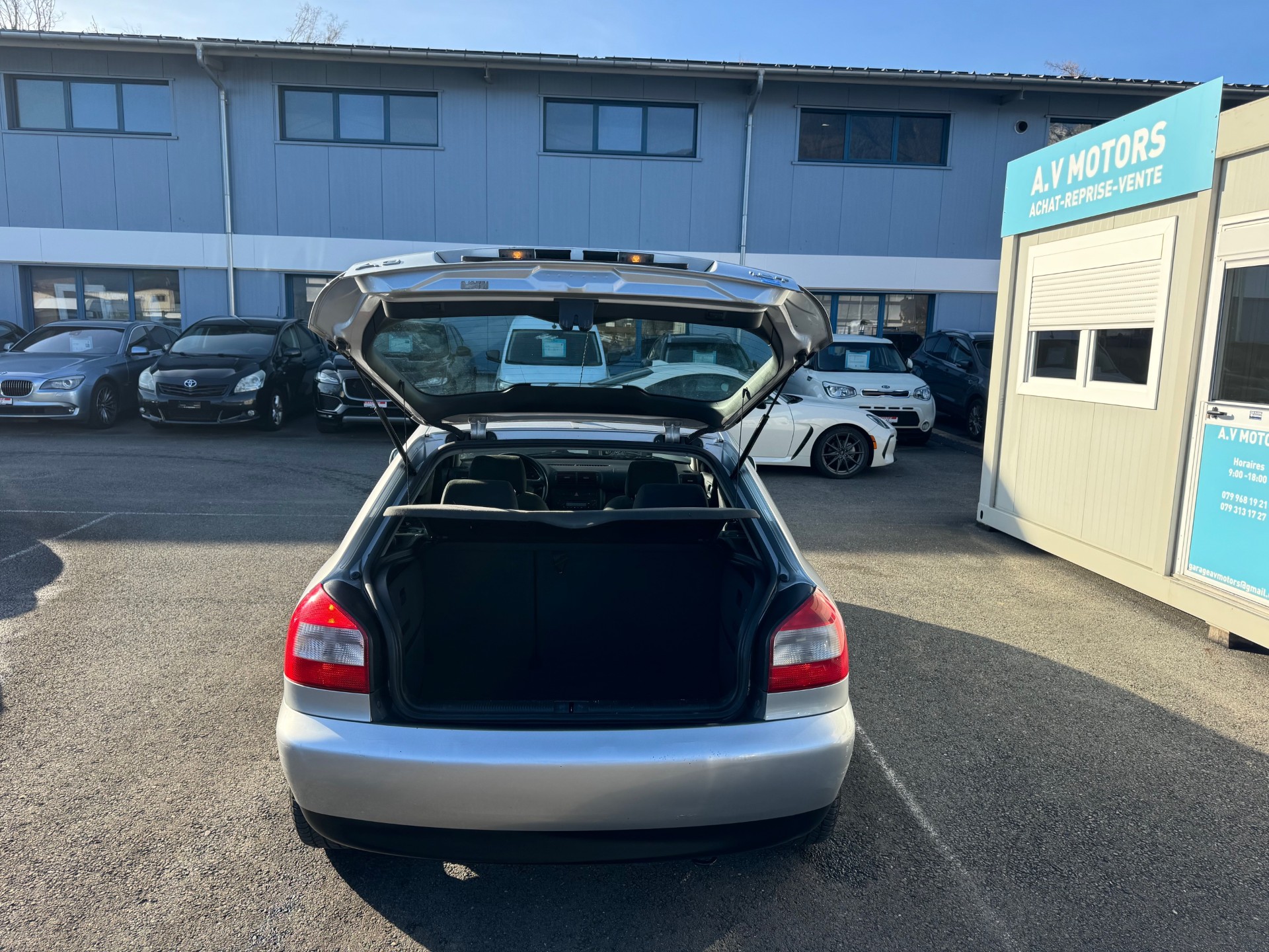 AUDI A3 1.8 T Ambition Automatique-image-6
