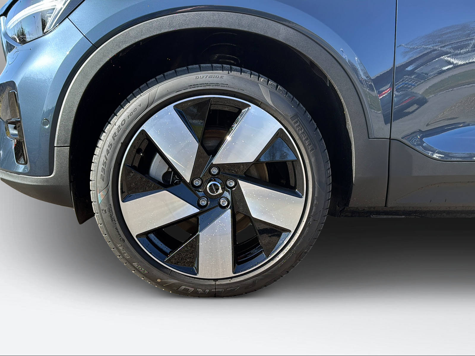 VOLVO EX40 Twin XCENTRIC Edition AWD-image-8