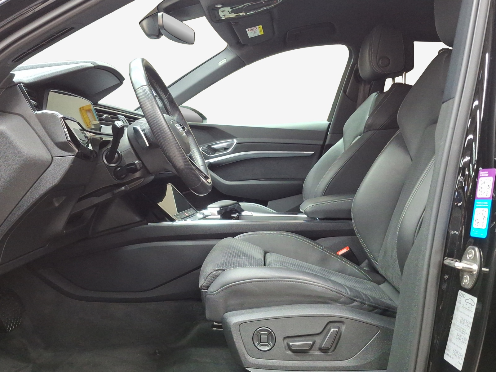 AUDI e-tron 55 Sportback S Line Black Edition quattro-image-8