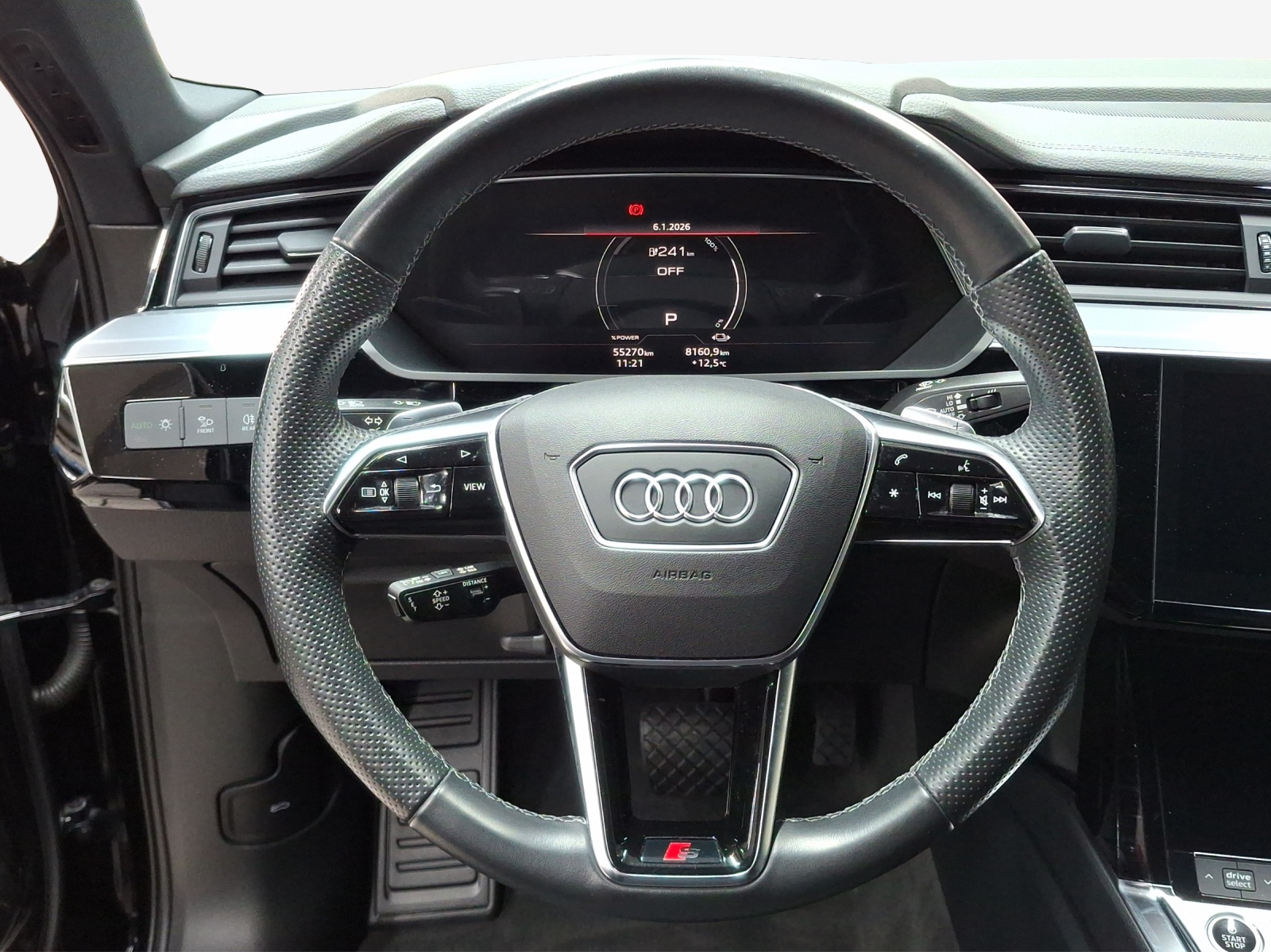 AUDI e-tron 55 Sportback S Line Black Edition quattro-image-10