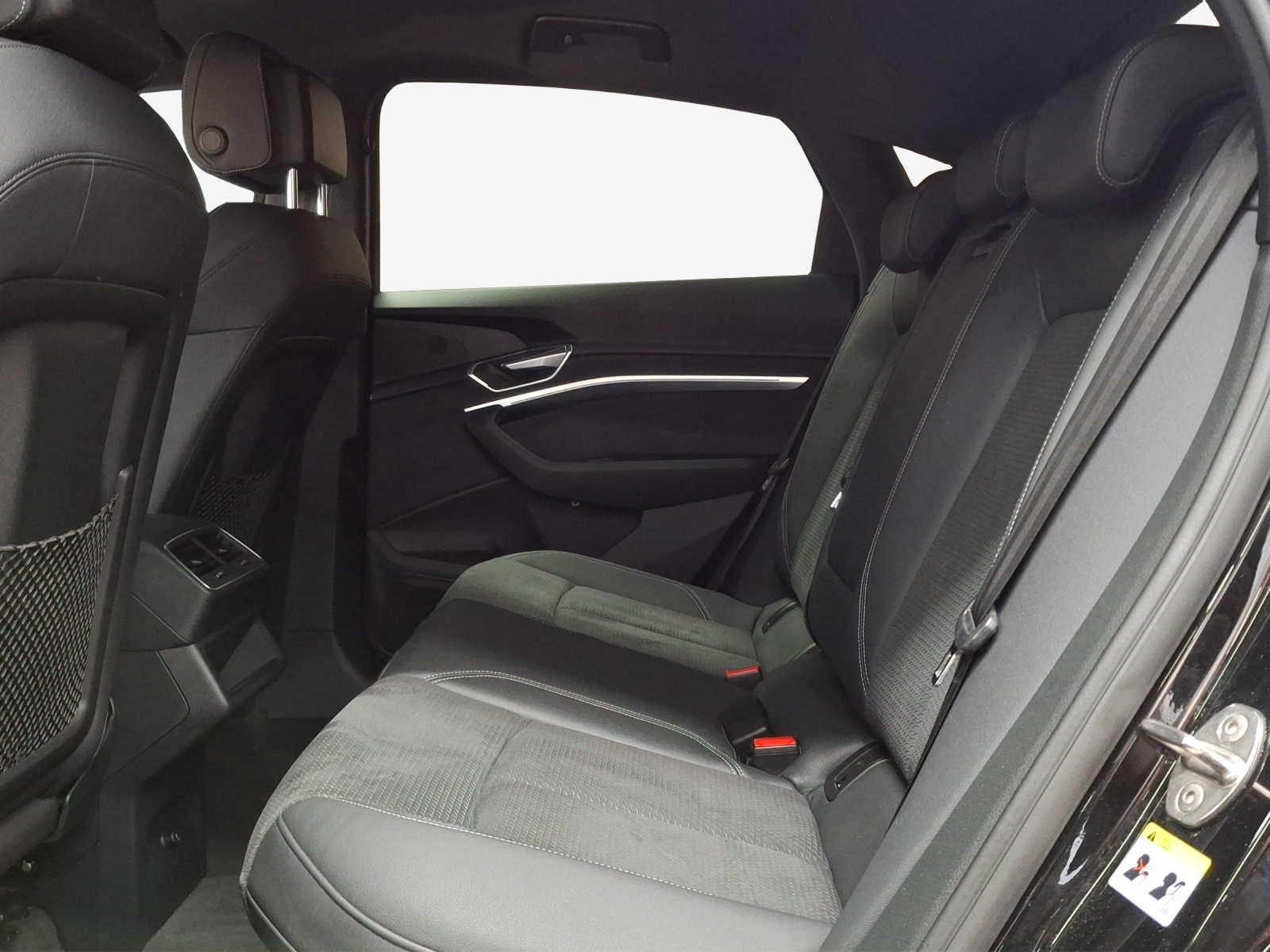 AUDI e-tron 55 Sportback S Line Black Edition quattro-image-12