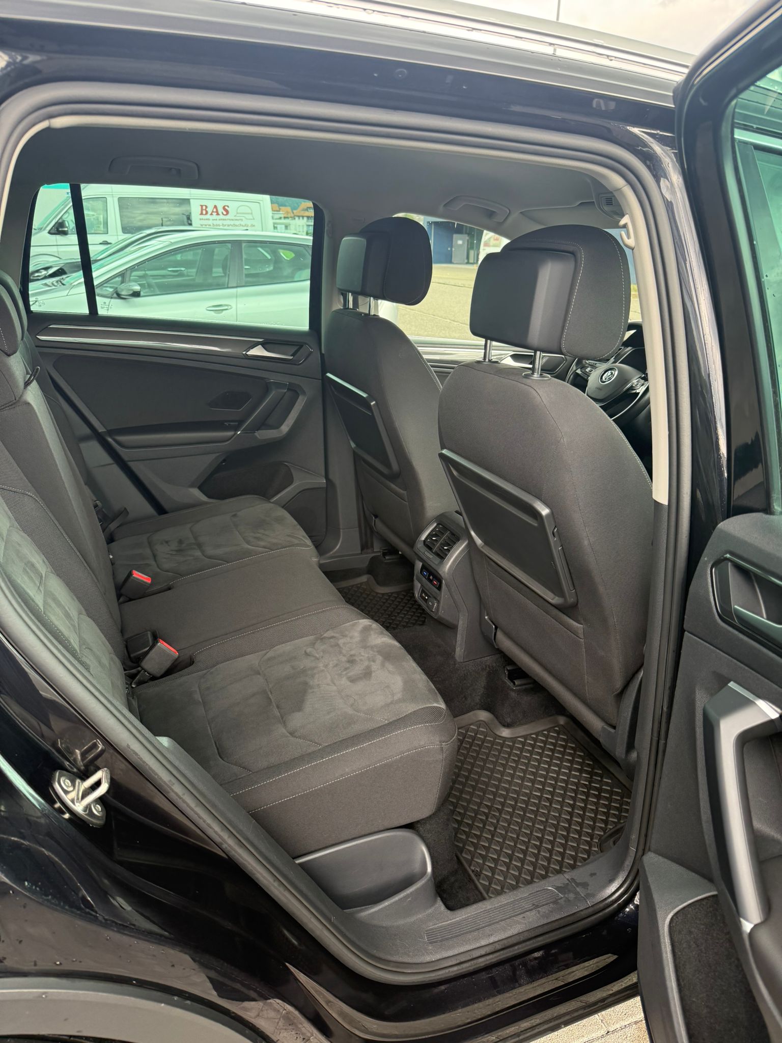 VW Tiguan 2.0 TDI SCR Highline4Motion DSG-image-13