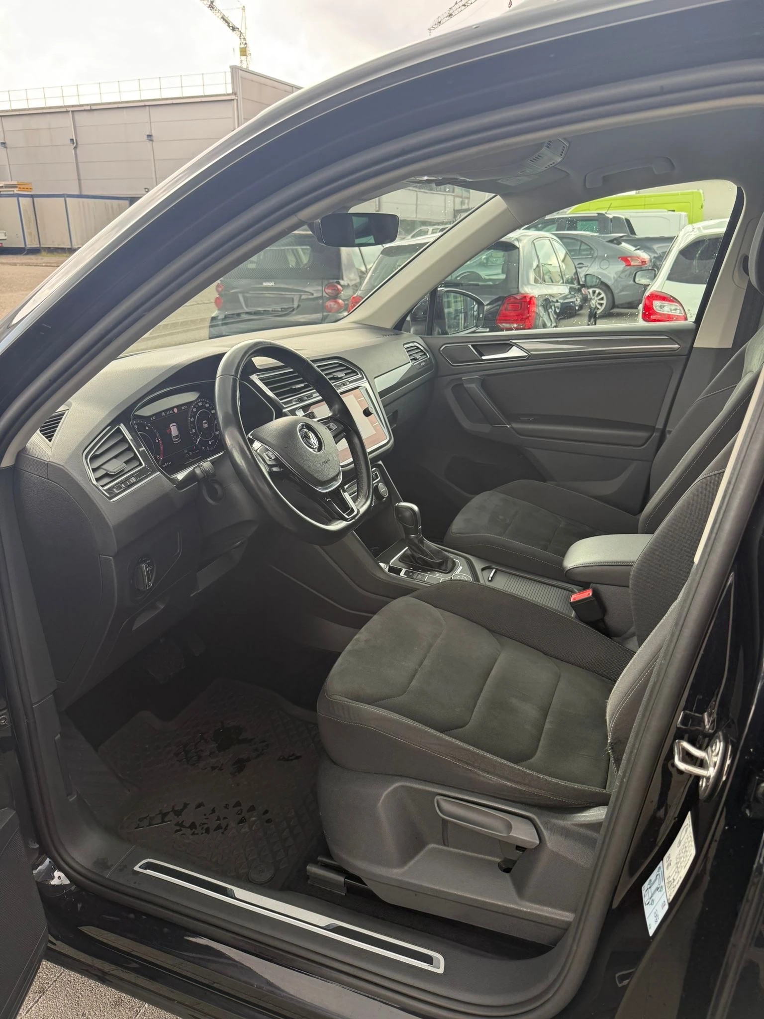 VW Tiguan 2.0 TDI SCR Highline4Motion DSG-image-9