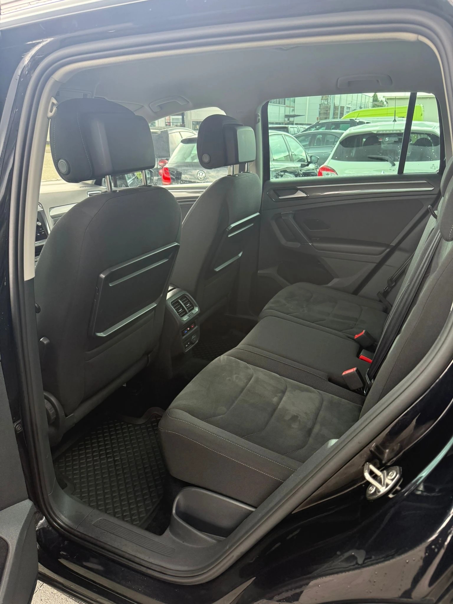 VW Tiguan 2.0 TDI SCR Highline4Motion DSG-image-12