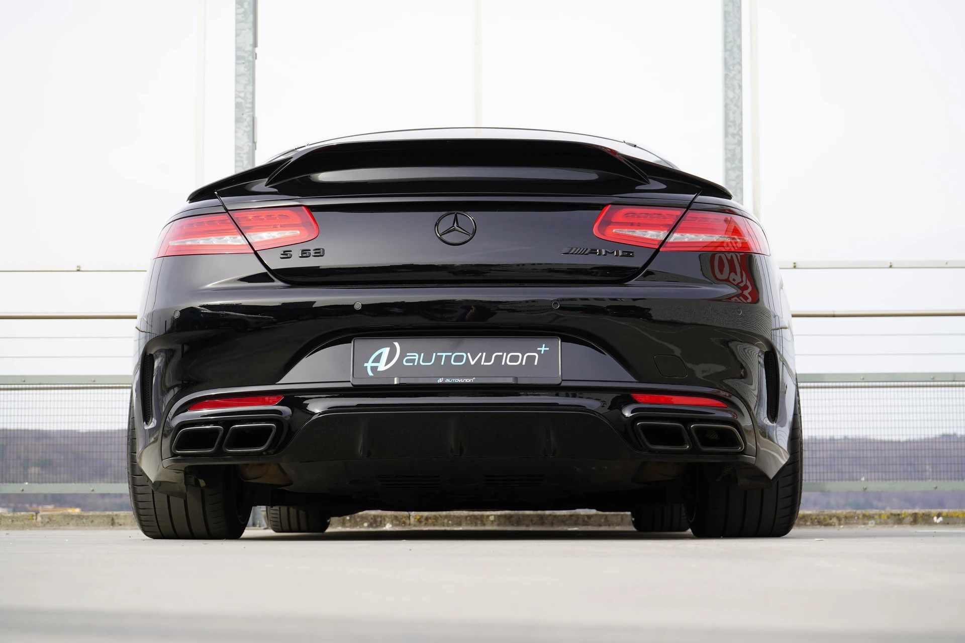 MERCEDES-BENZ S 63 AMG COUPÉ 4MATIC BLACK SPEEDSHIFT MCT l 585 PS-image-16