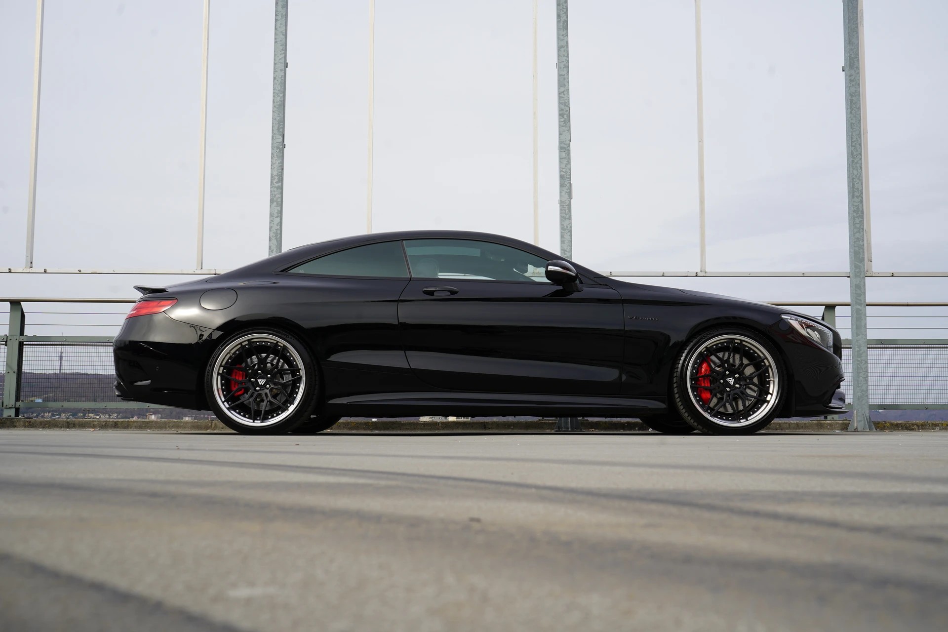 MERCEDES-BENZ S 63 AMG COUPÉ 4MATIC BLACK SPEEDSHIFT MCT l 585 PS-showroom-element-2