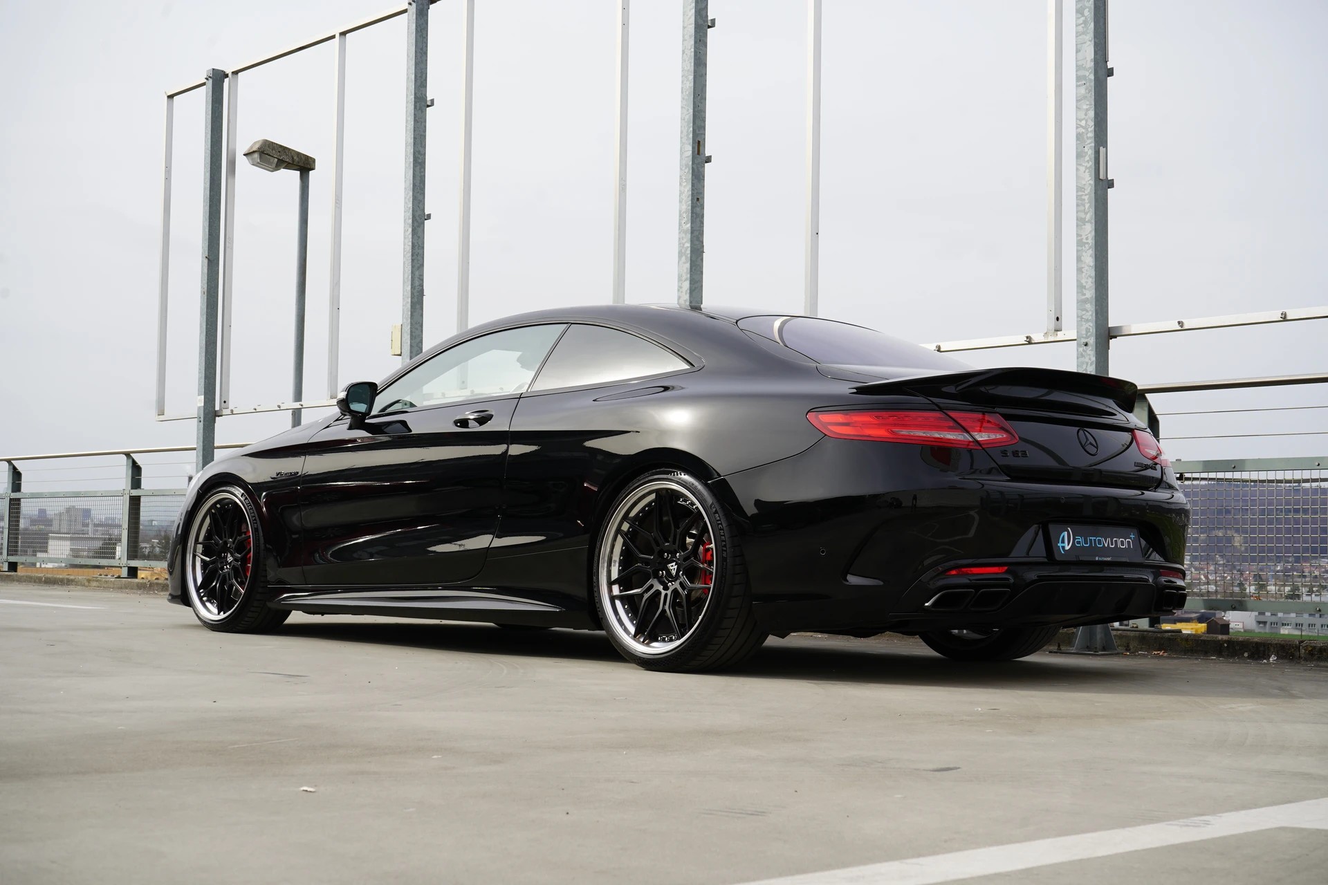 MERCEDES-BENZ S 63 AMG COUPÉ 4MATIC BLACK SPEEDSHIFT MCT l 585 PS-image-9