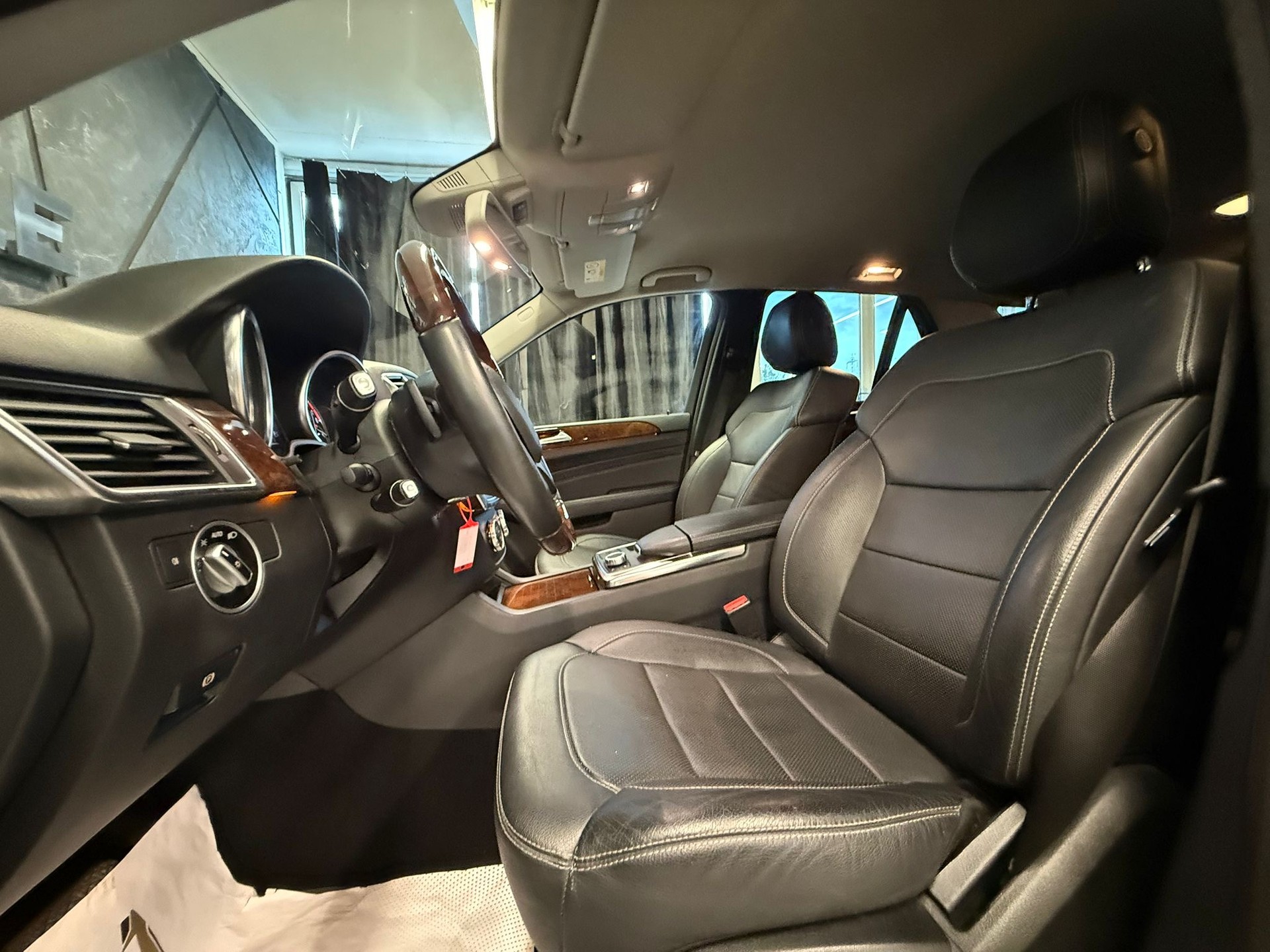 MERCEDES-BENZ ML 500 Executive 4Matic 7G-Tronic-image-10