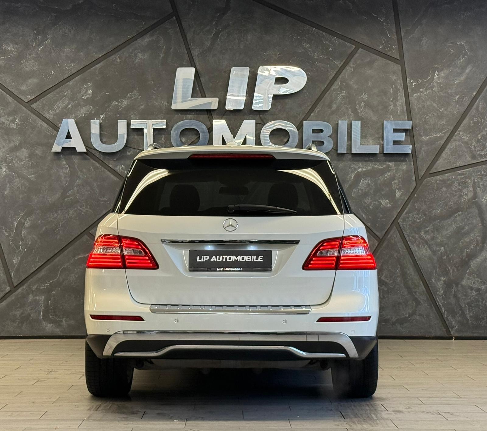 MERCEDES-BENZ ML 500 Executive 4Matic 7G-Tronic-image-6