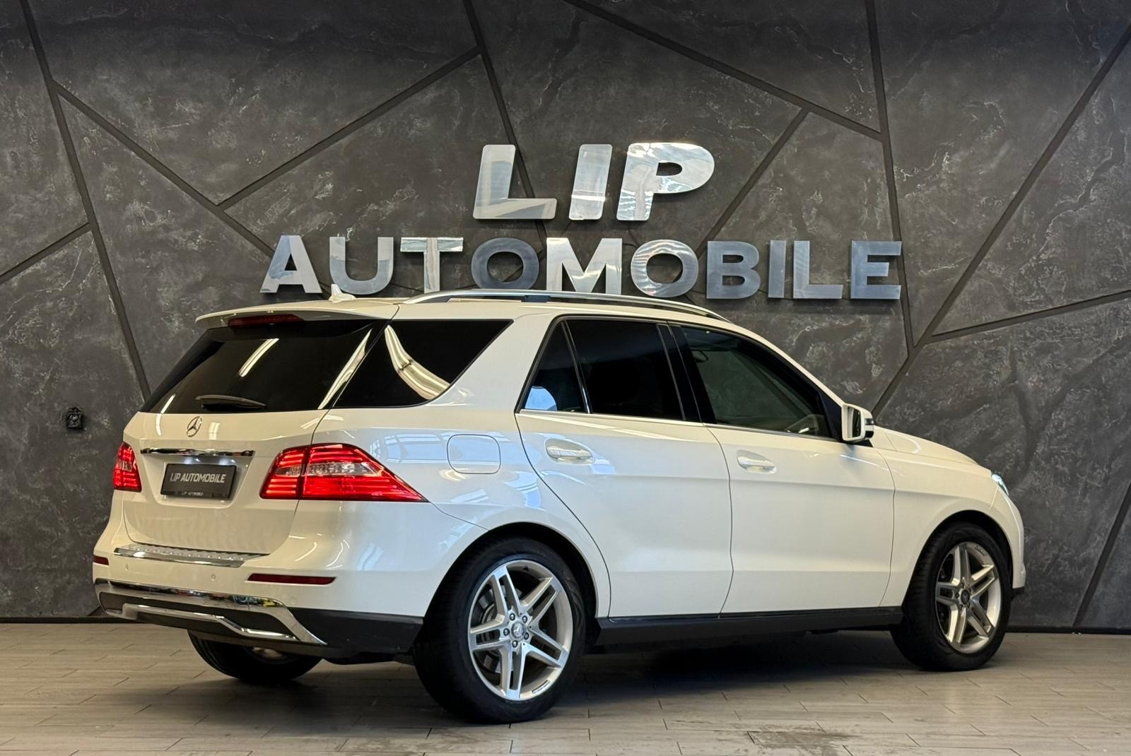 MERCEDES-BENZ ML 500 Executive 4Matic 7G-Tronic-image-5