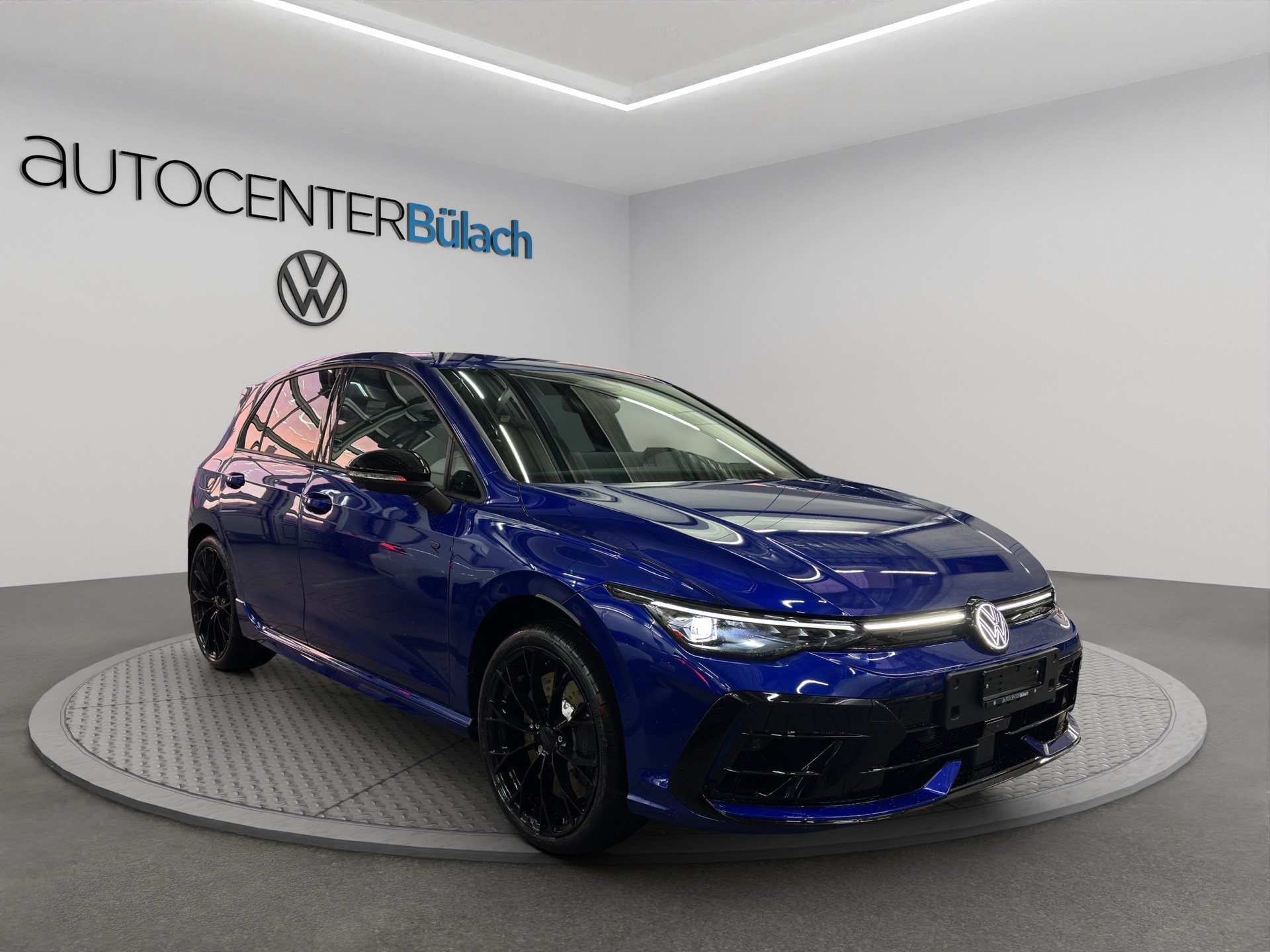 VW Golf 2.0 TSI R DSG 4 Motion-image-2