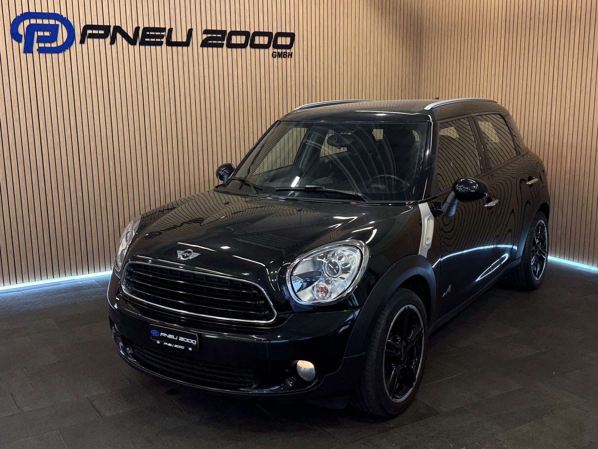 MINI Countryman Cooper D ALL4-image-0
