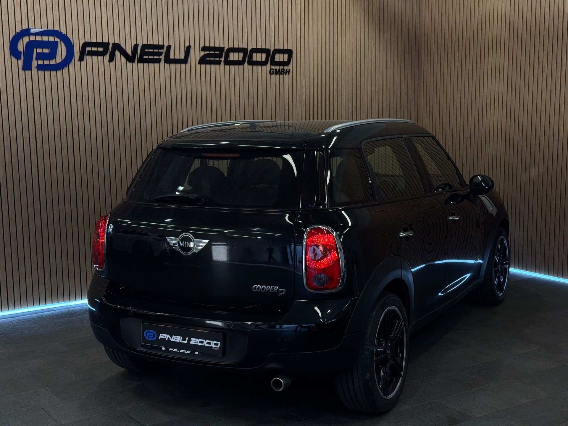 MINI Countryman Cooper D ALL4-image-3