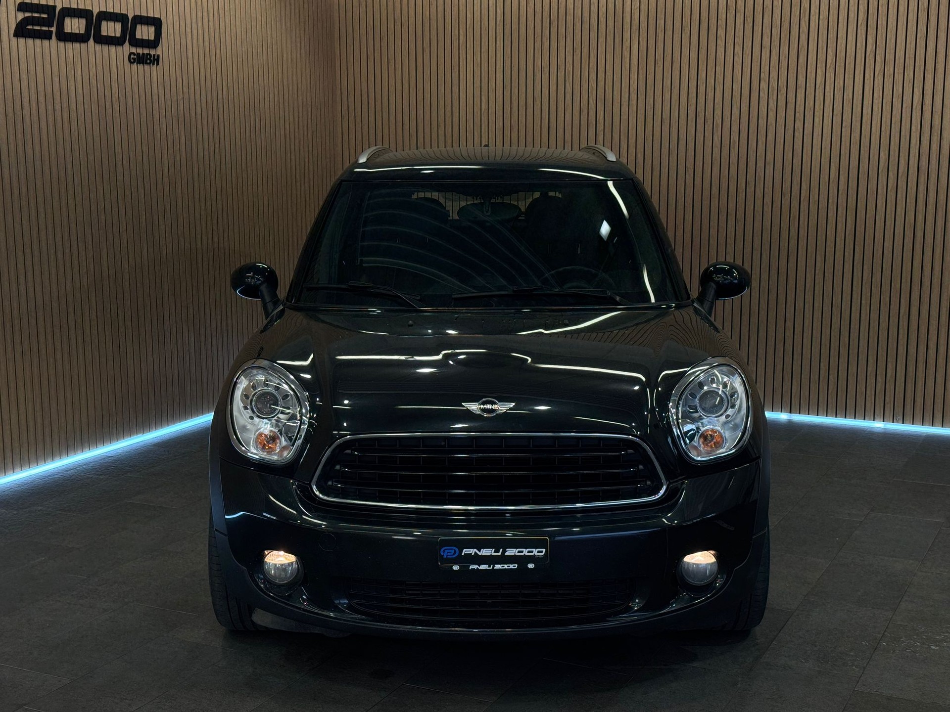 MINI Countryman Cooper D ALL4-image-1