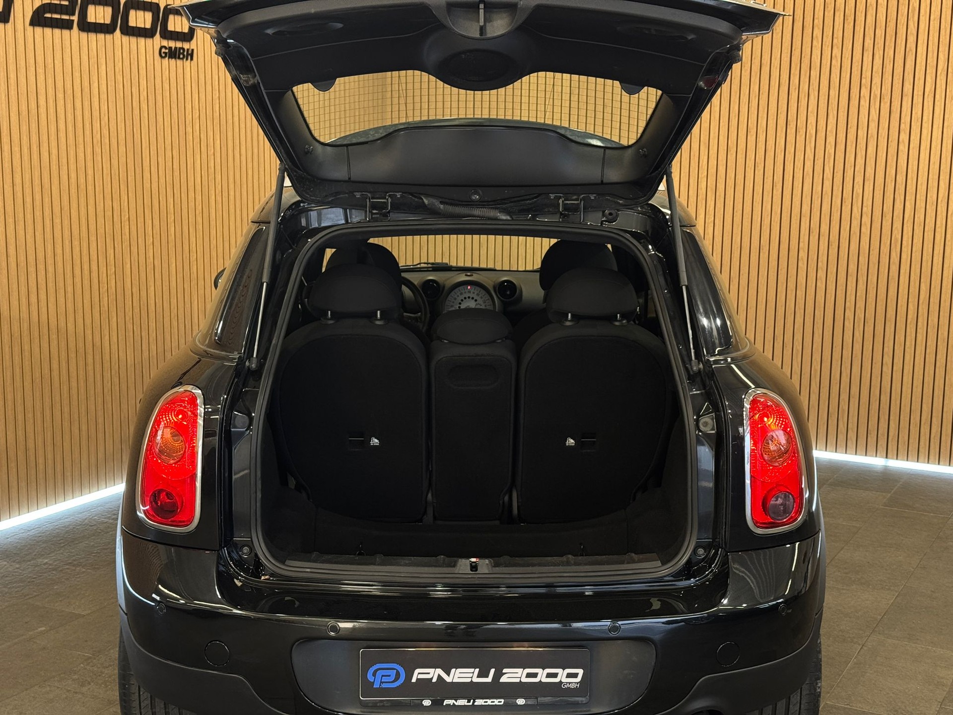 MINI Countryman Cooper D ALL4-image-5