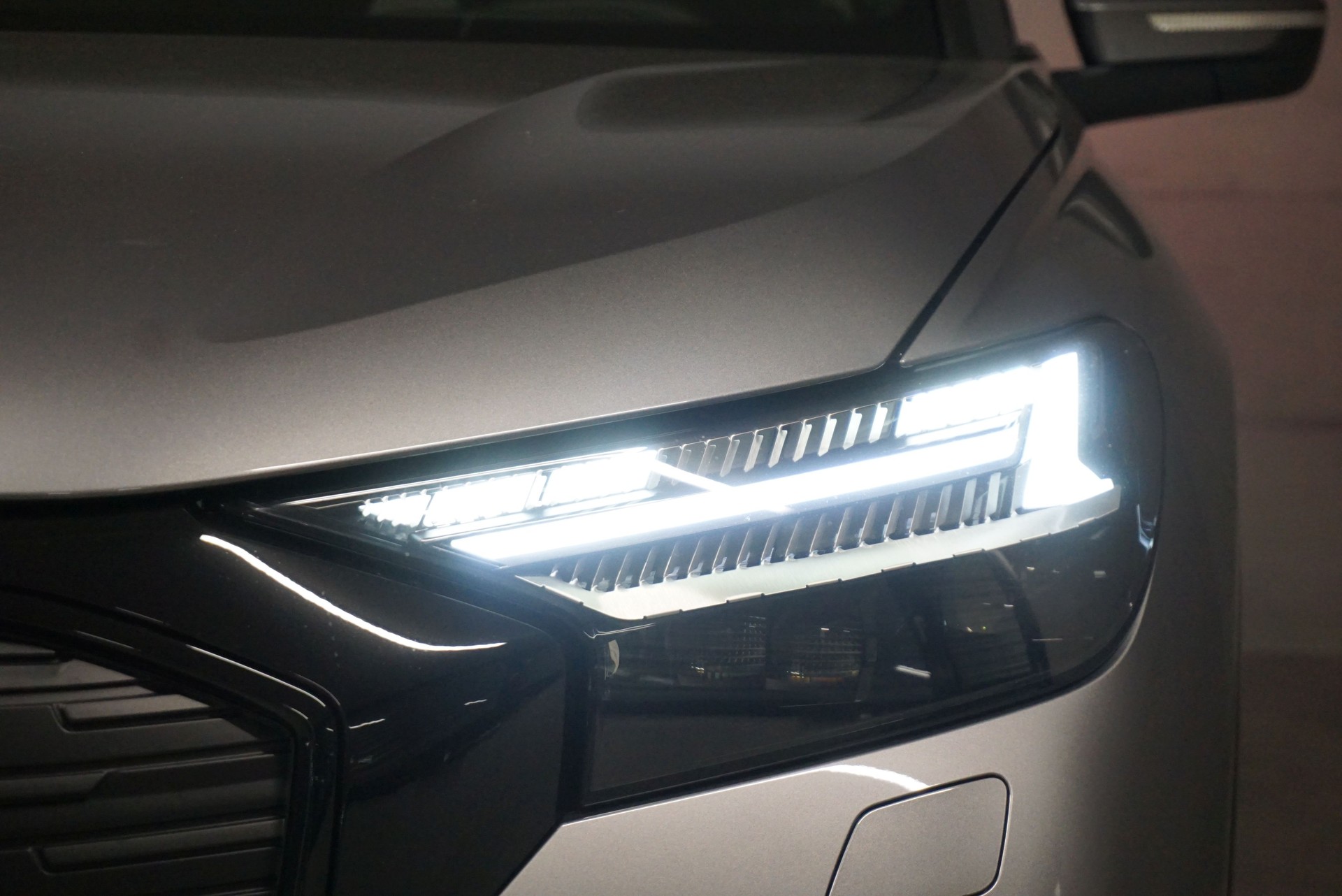 AUDI Q4 e-tron 45 Attraction quattro-image-5