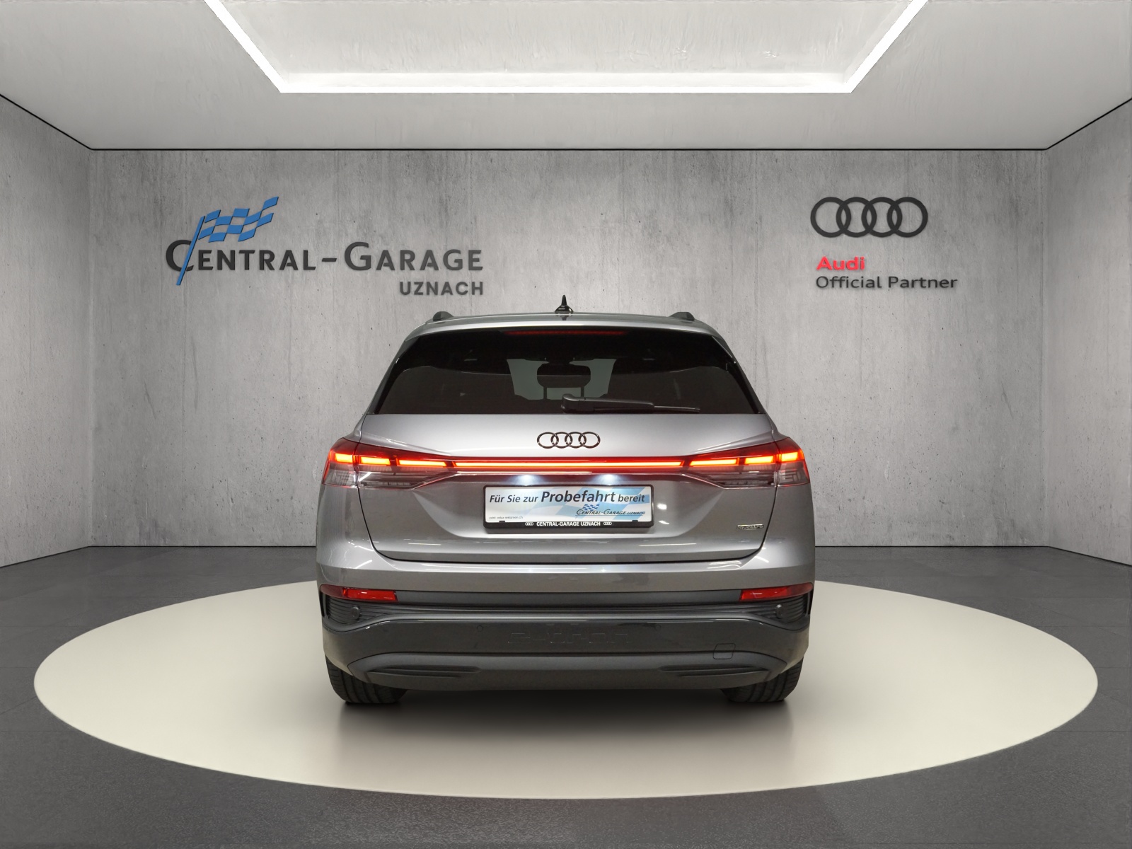 AUDI Q4 e-tron 45 Attraction quattro-image-3
