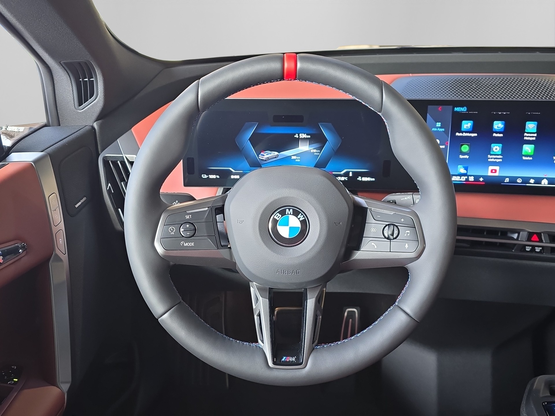 BMW iX M70 xDrive-image-15