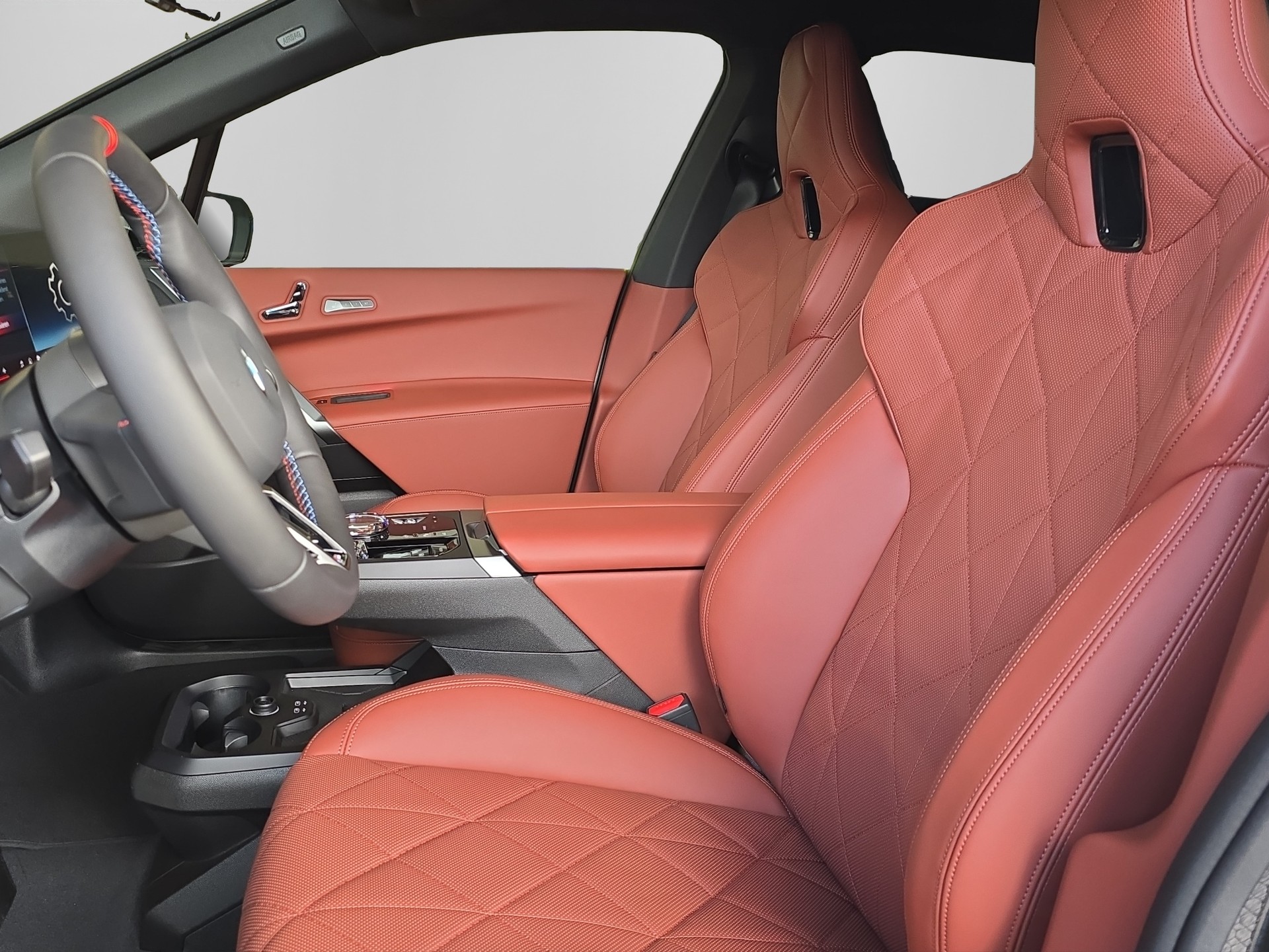 BMW iX M70 xDrive-image-10
