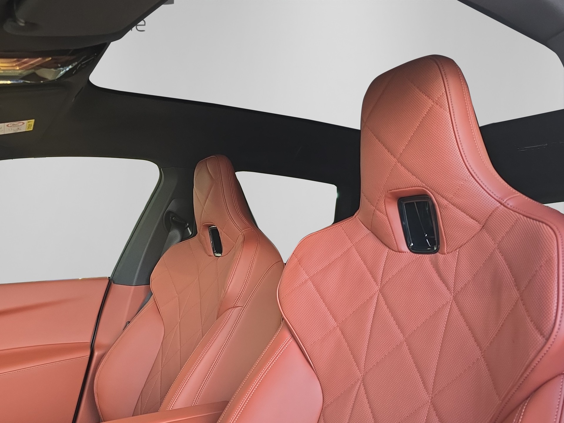 BMW iX M70 xDrive-image-11