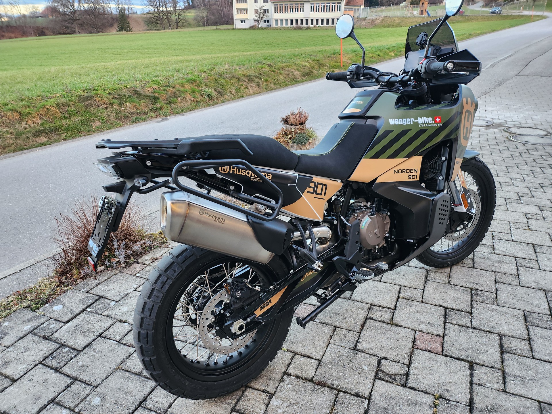 HUSQVARNA Norden 901-image-2