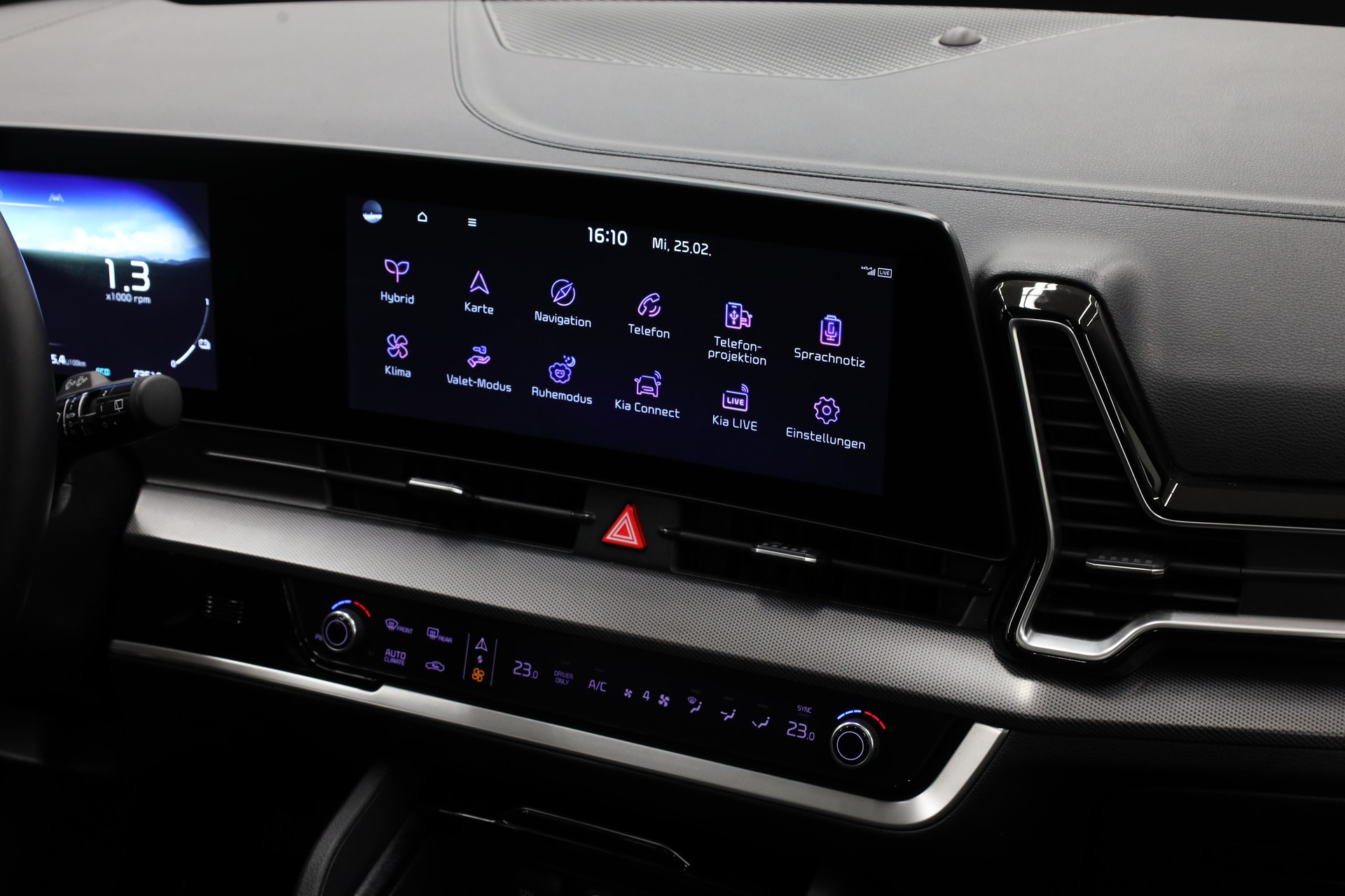 KIA Sportage 1.6 T-GDi Hybrid Power Edition-image-19