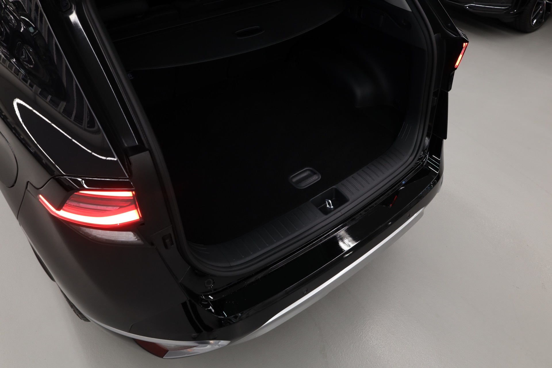 KIA Sportage 1.6 T-GDi Hybrid Power Edition-image-10