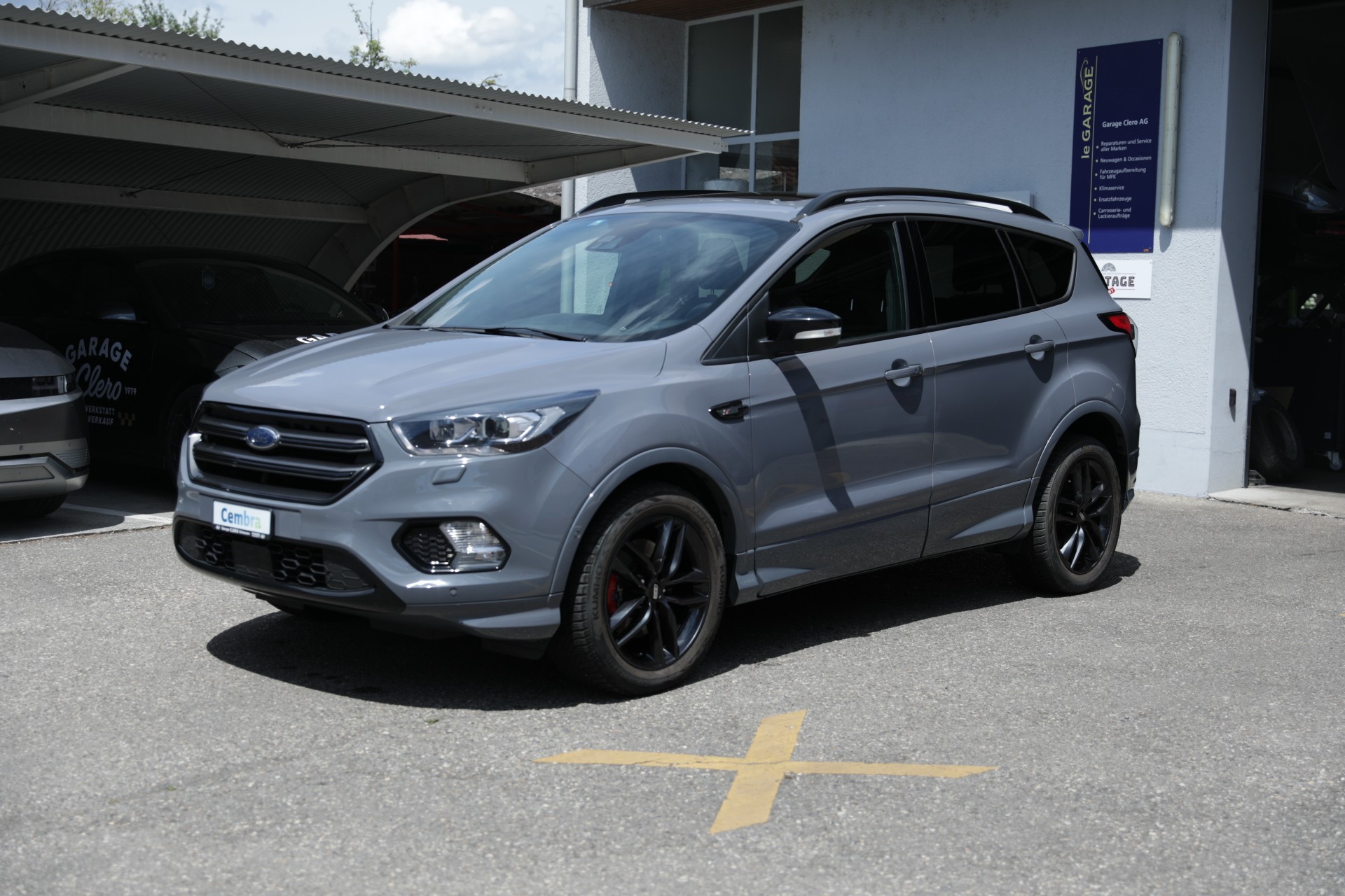 FORD Kuga 2.0 (SUV / Geländewagen) Ford FORD Kuga 2.0 (SUV / Geländewagen)