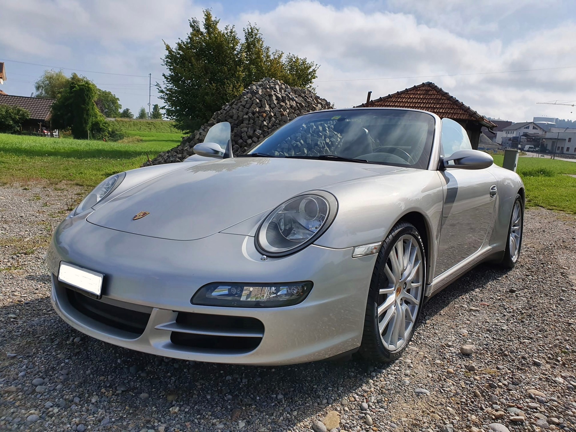 PORSCHE 911 Cabrio Carrera 4-image-4