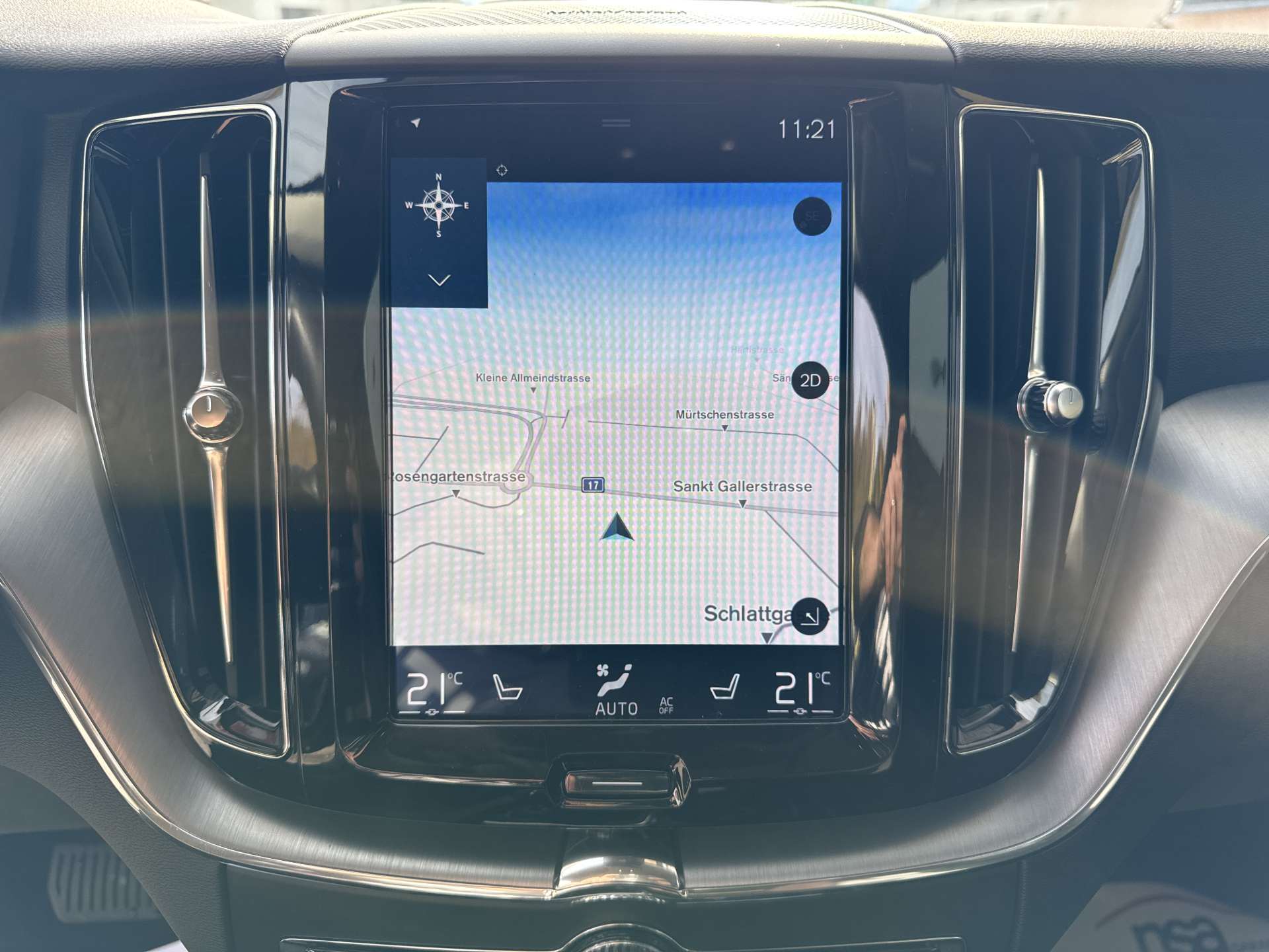 VOLVO XC60 T6 AWD Momentum Geartronic-Automat-image-1