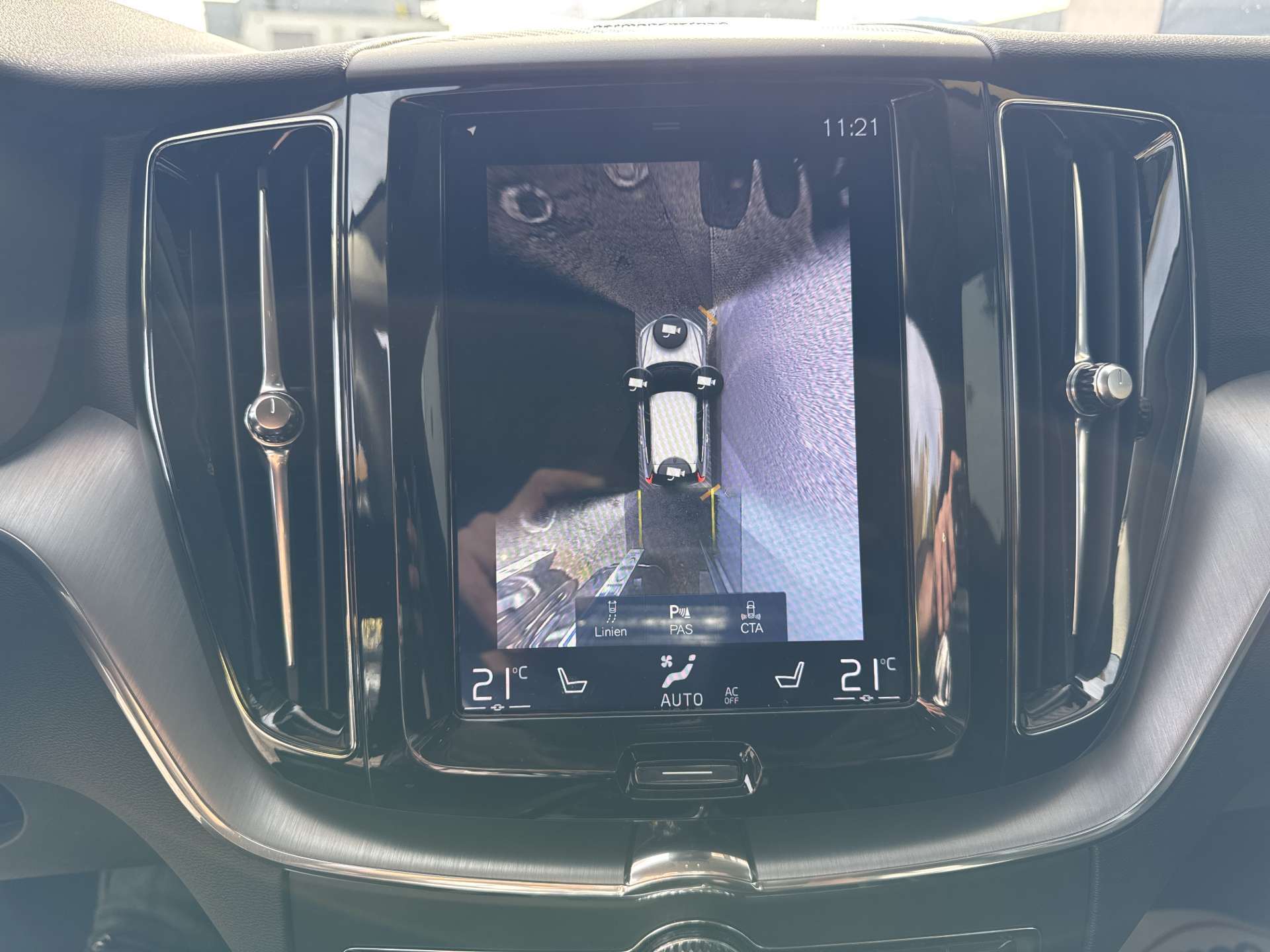 VOLVO XC60 T6 AWD Momentum Geartronic-Automat-image-10