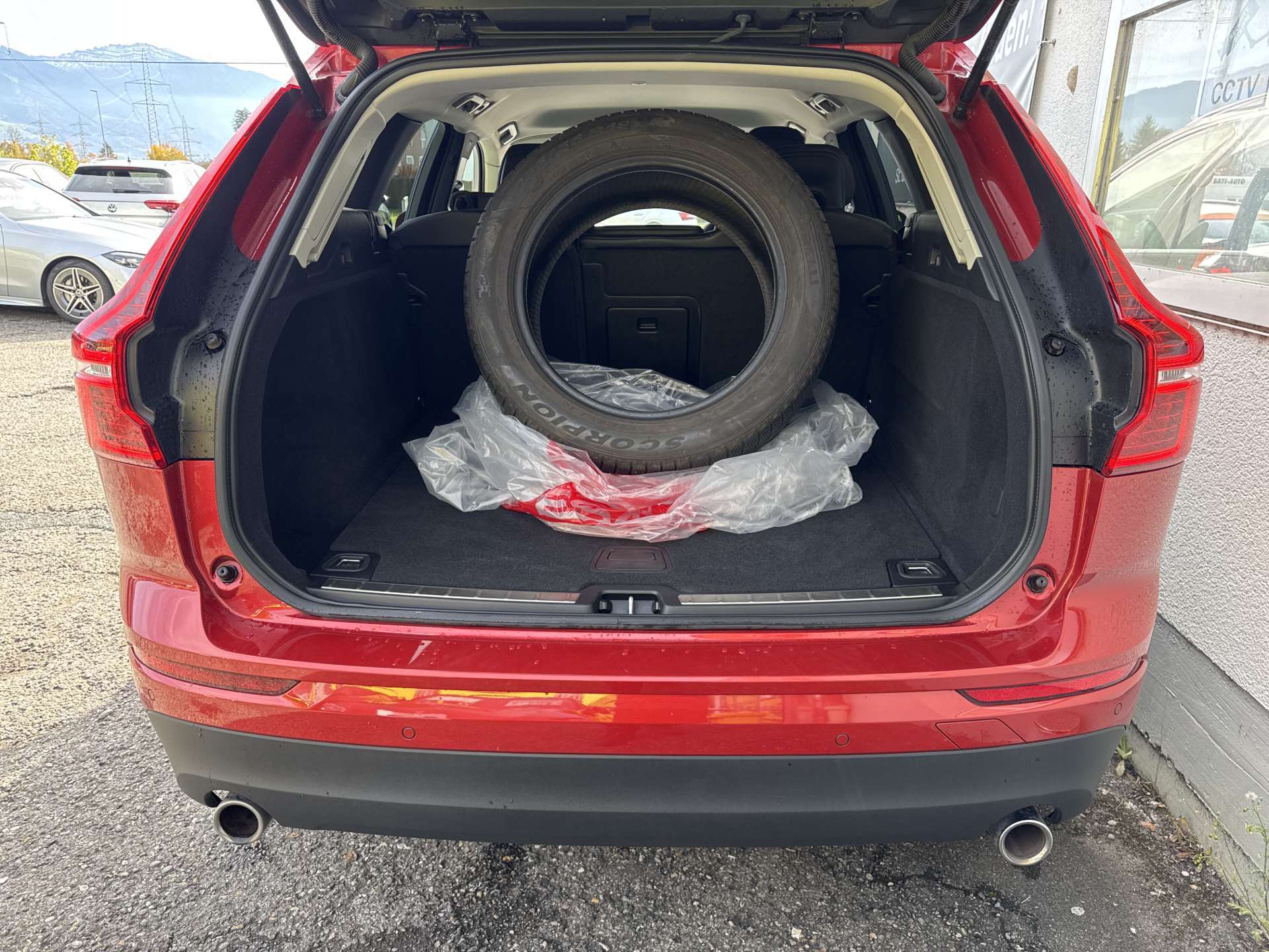 VOLVO XC60 T6 AWD Momentum Geartronic-Automat-image-8