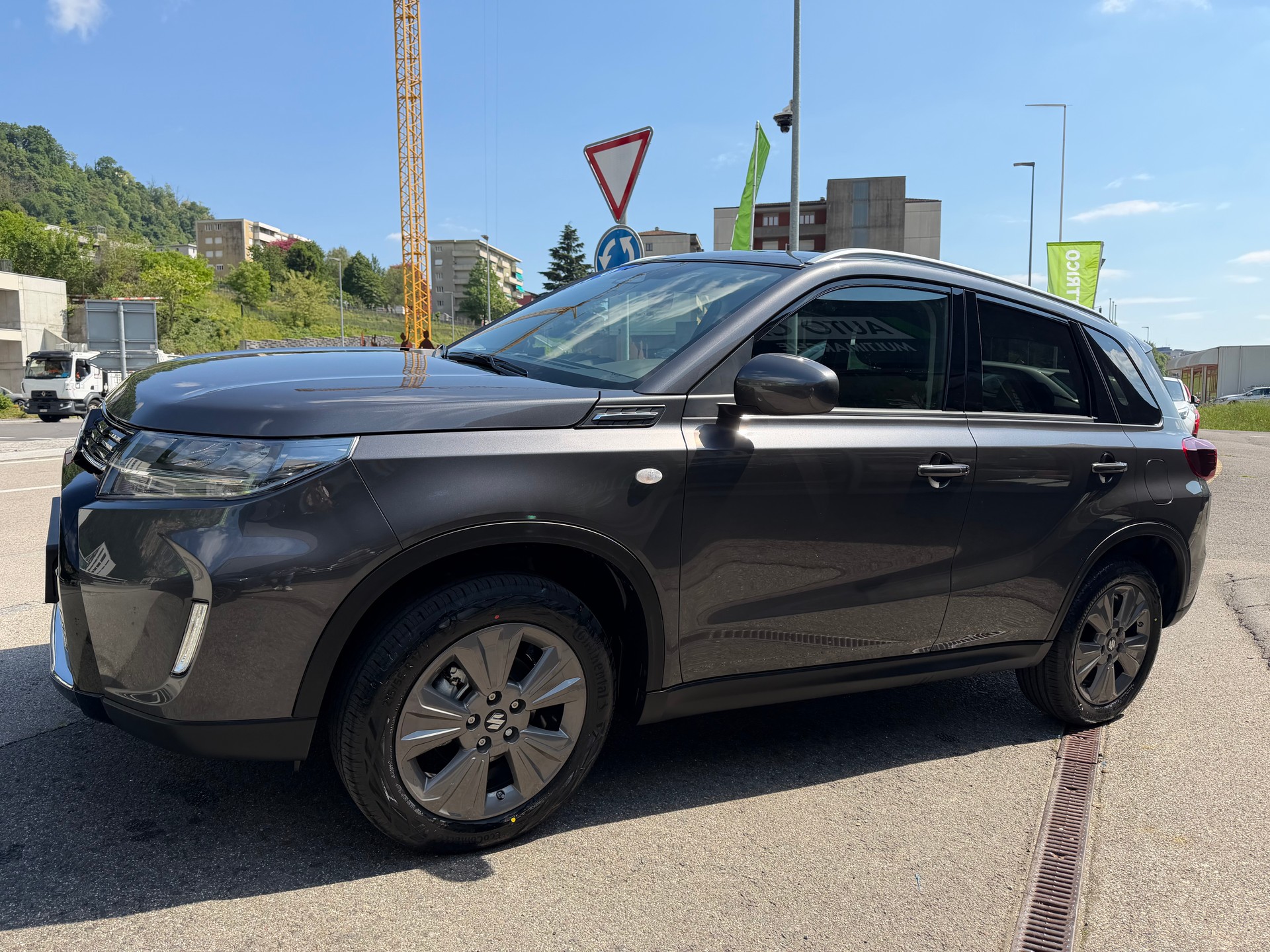 SUZUKI Vitara 1.4 Boosterjet Compact + 4x4 Hybrid Automatic-image-3