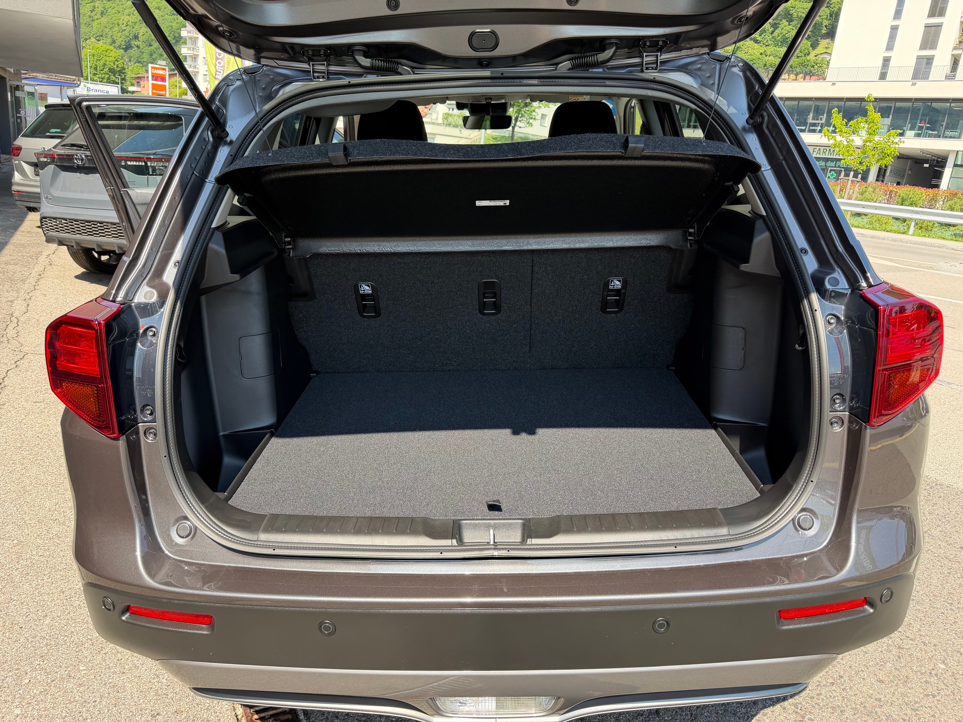 SUZUKI Vitara 1.4 Boosterjet Compact + 4x4 Hybrid Automatic-image-7