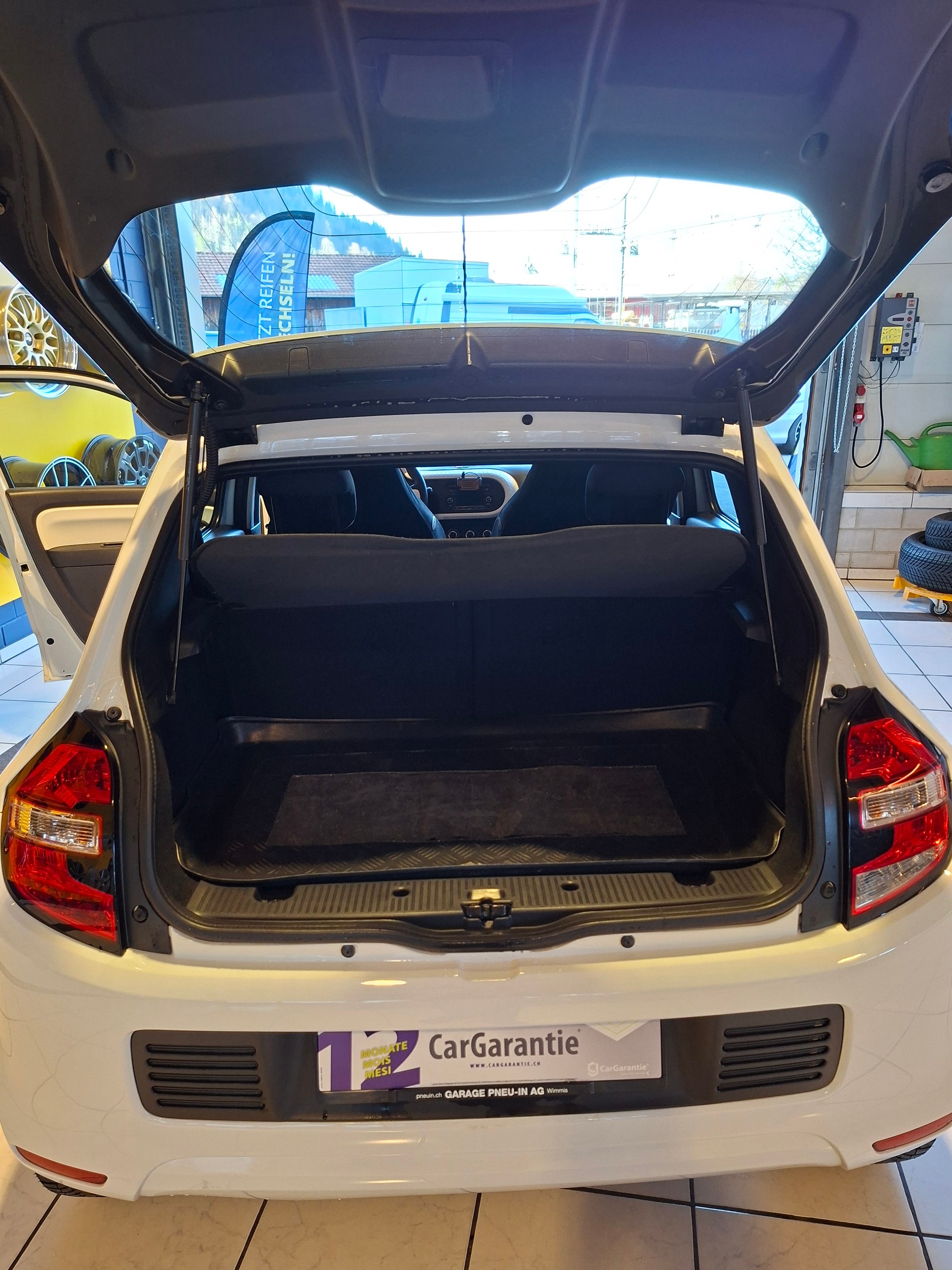 RENAULT Twingo 0.9 Zen EDC-image-6